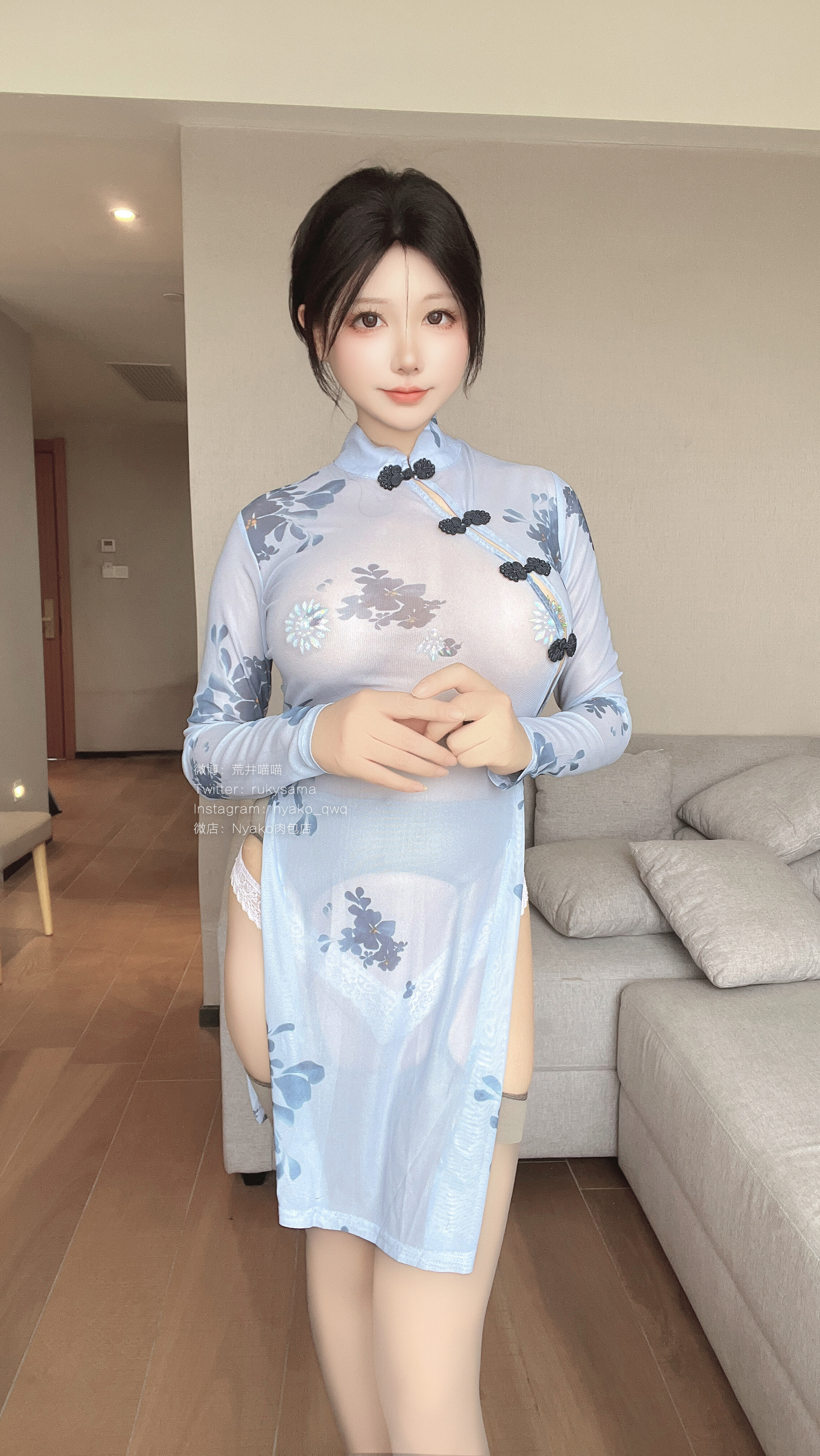Nyako喵子 - Self-portrait 31 Gray Silk Cheongsam 55P1V