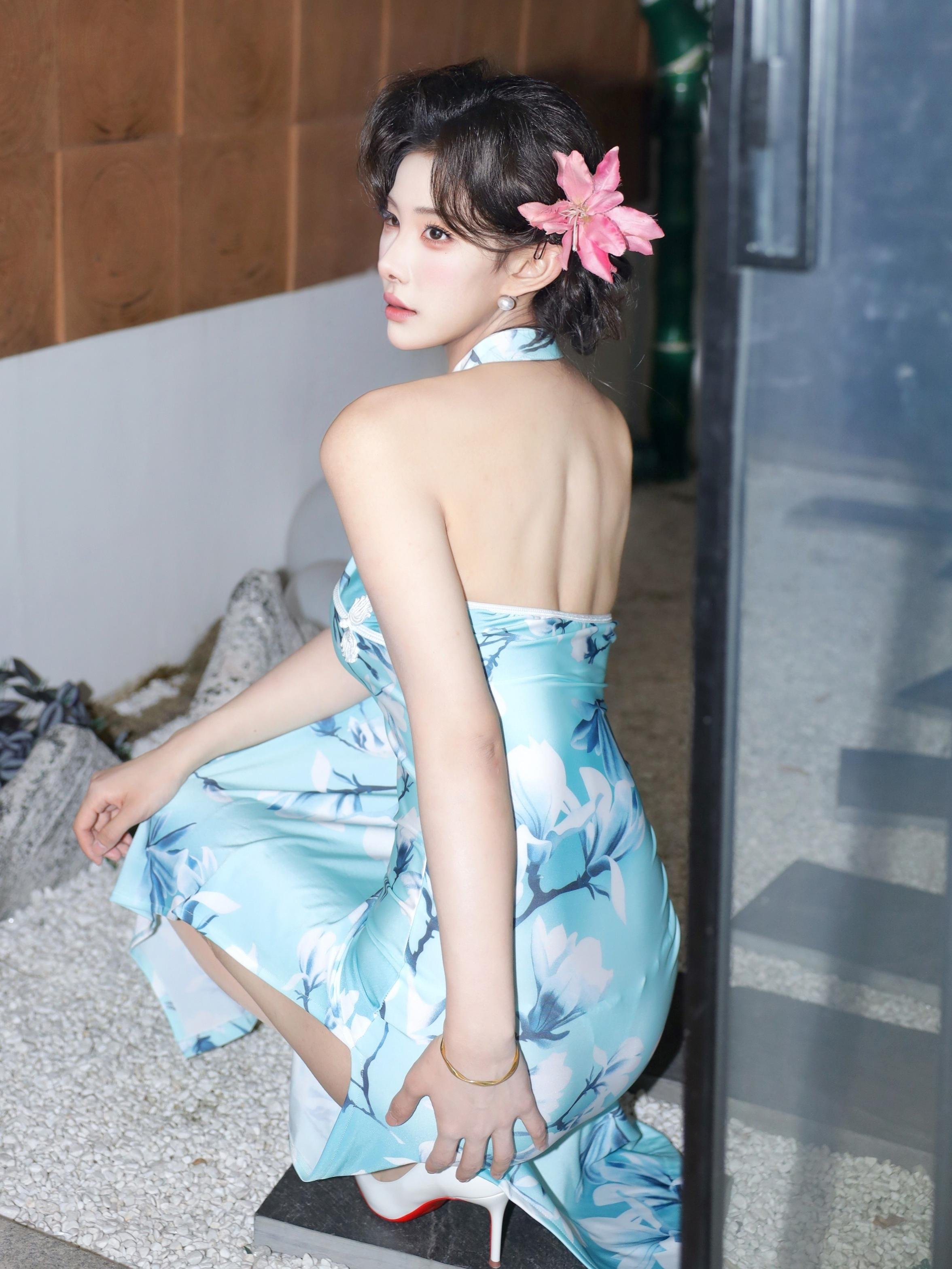 Pear Frost - Sexy Cheongsam Silk Stockings 118P
