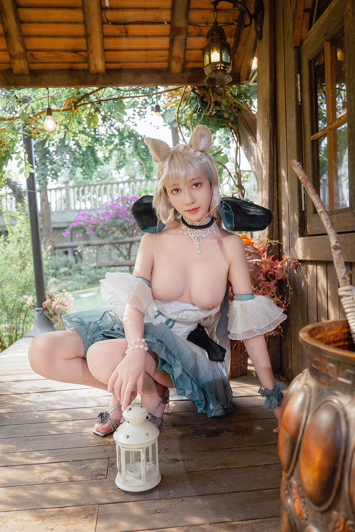 Niannian Nnian リネット 屋外ミニスカコスプレ写真