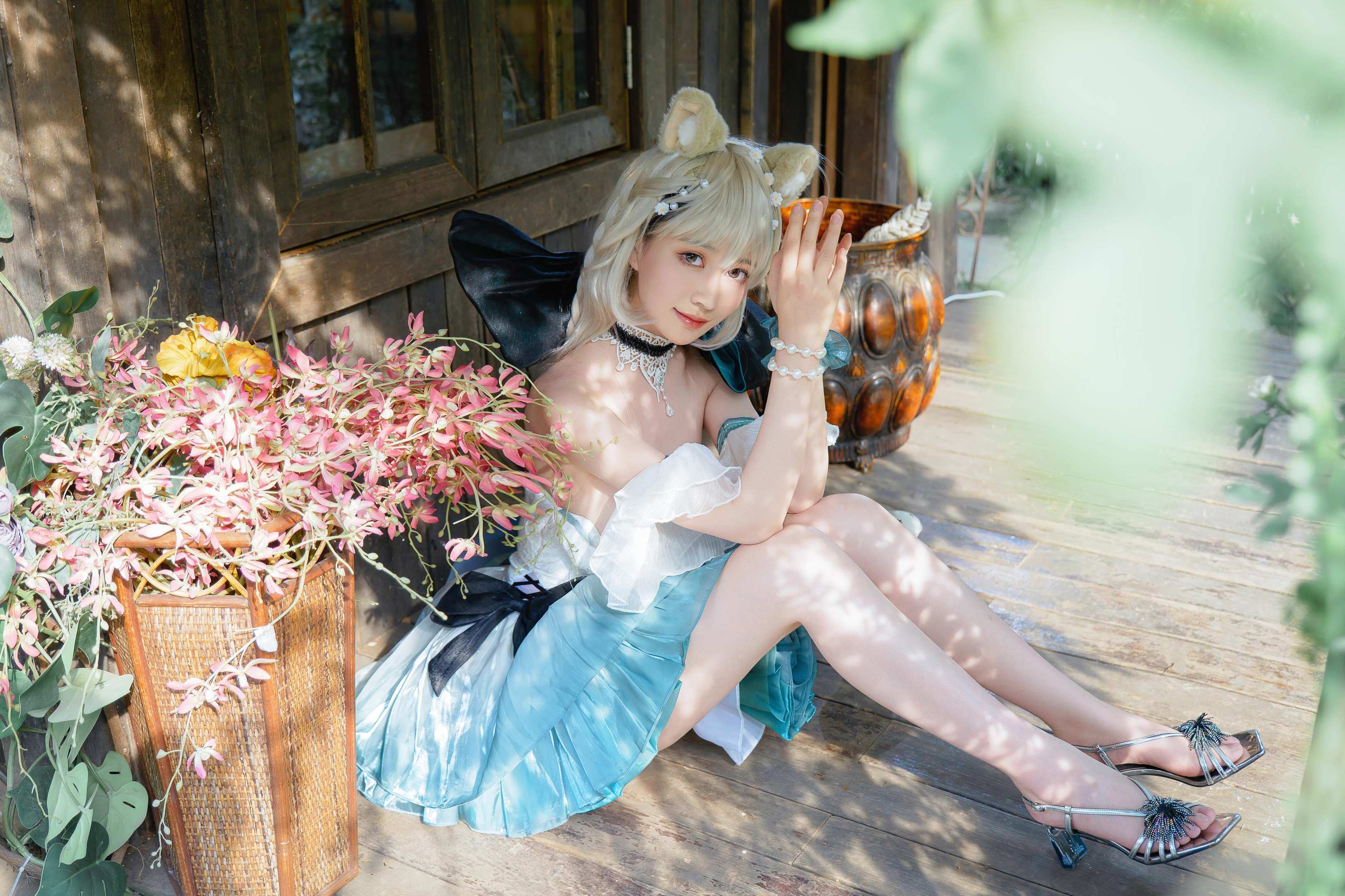 Niannian Nnian リネット 屋外ミニスカコスプレ写真