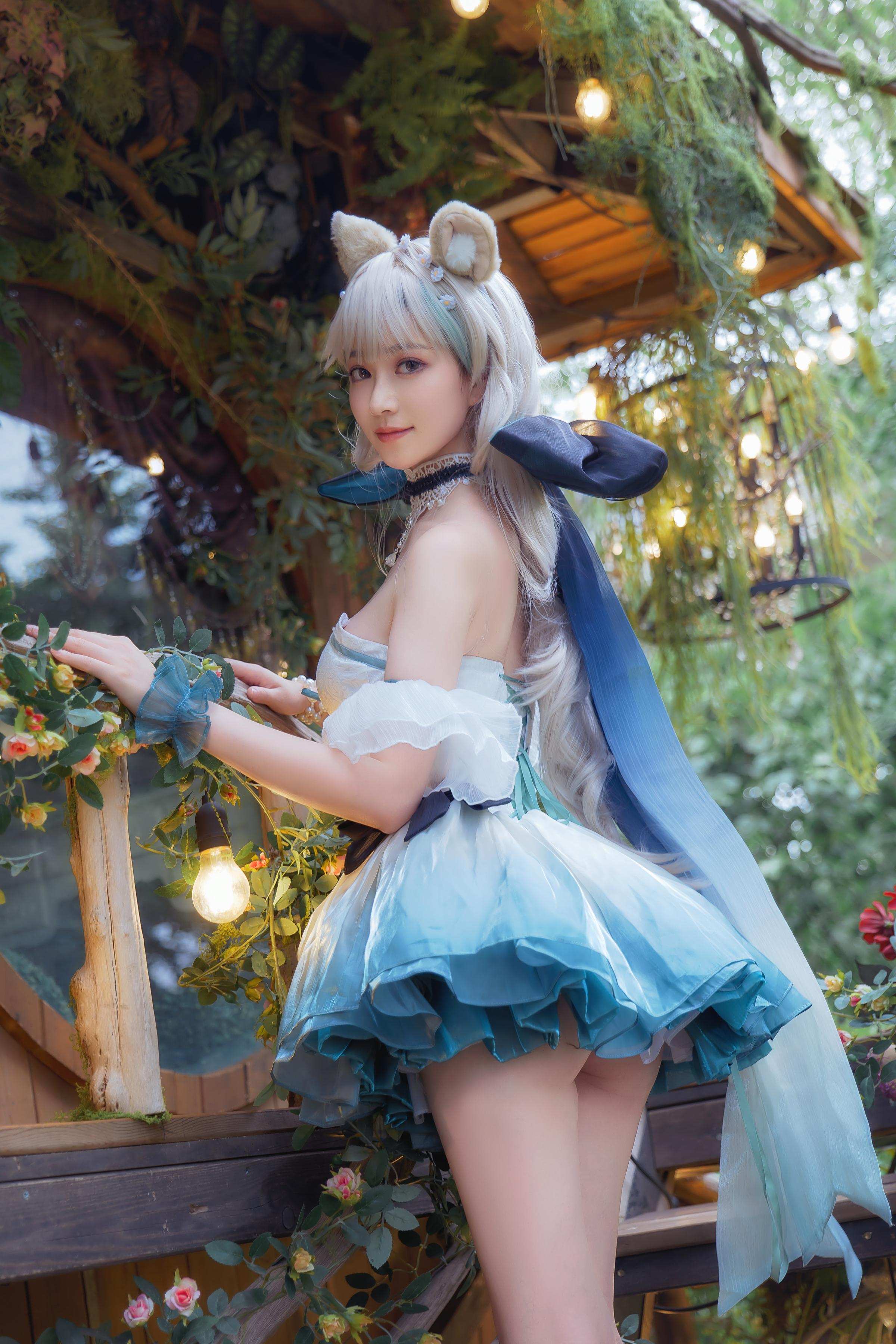 Niannian Nnian リネット 屋外ミニスカコスプレ写真