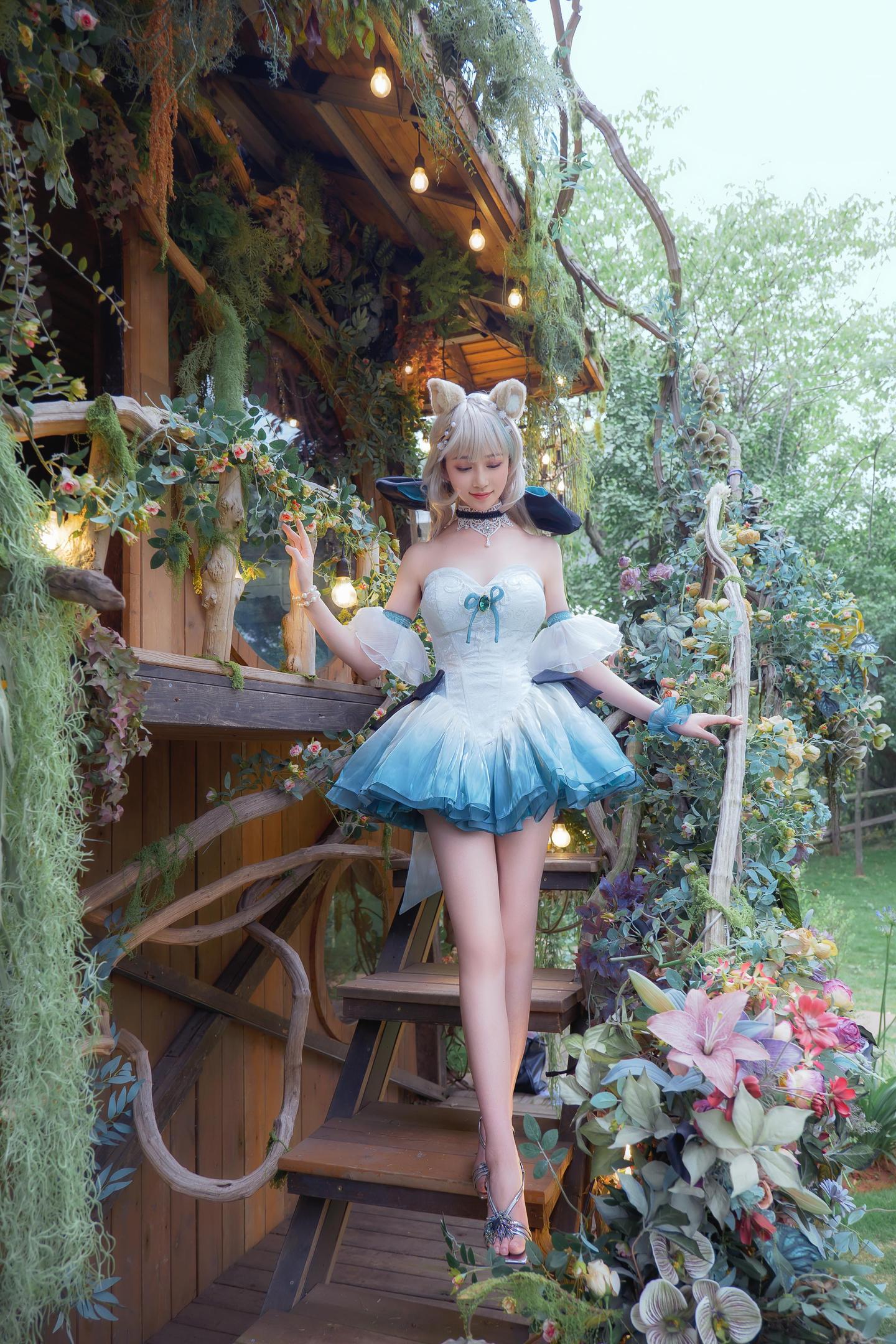 Niannian Nnian リネット 屋外ミニスカコスプレ写真