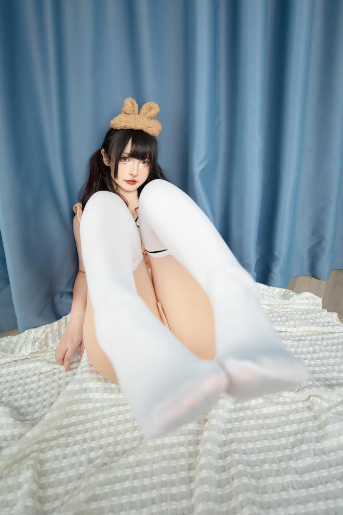 신가라자카 마후유 - 흰색 실크 곰 75P1V