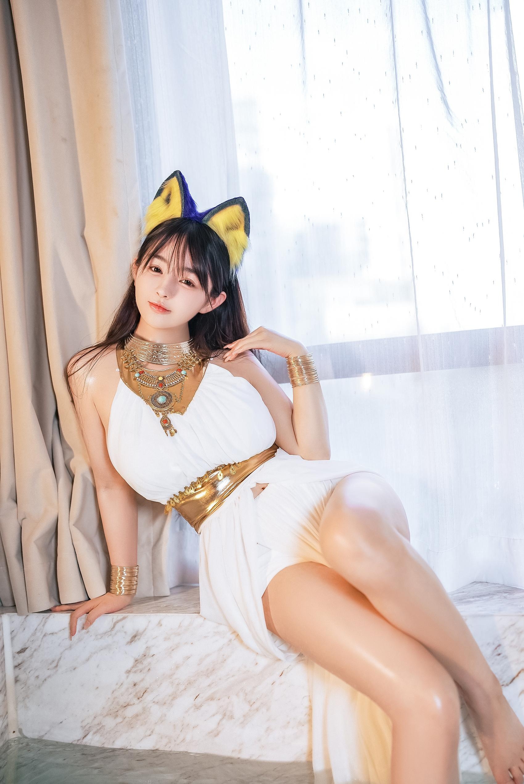 Sakurazaki Nene - White Catgirl 132P