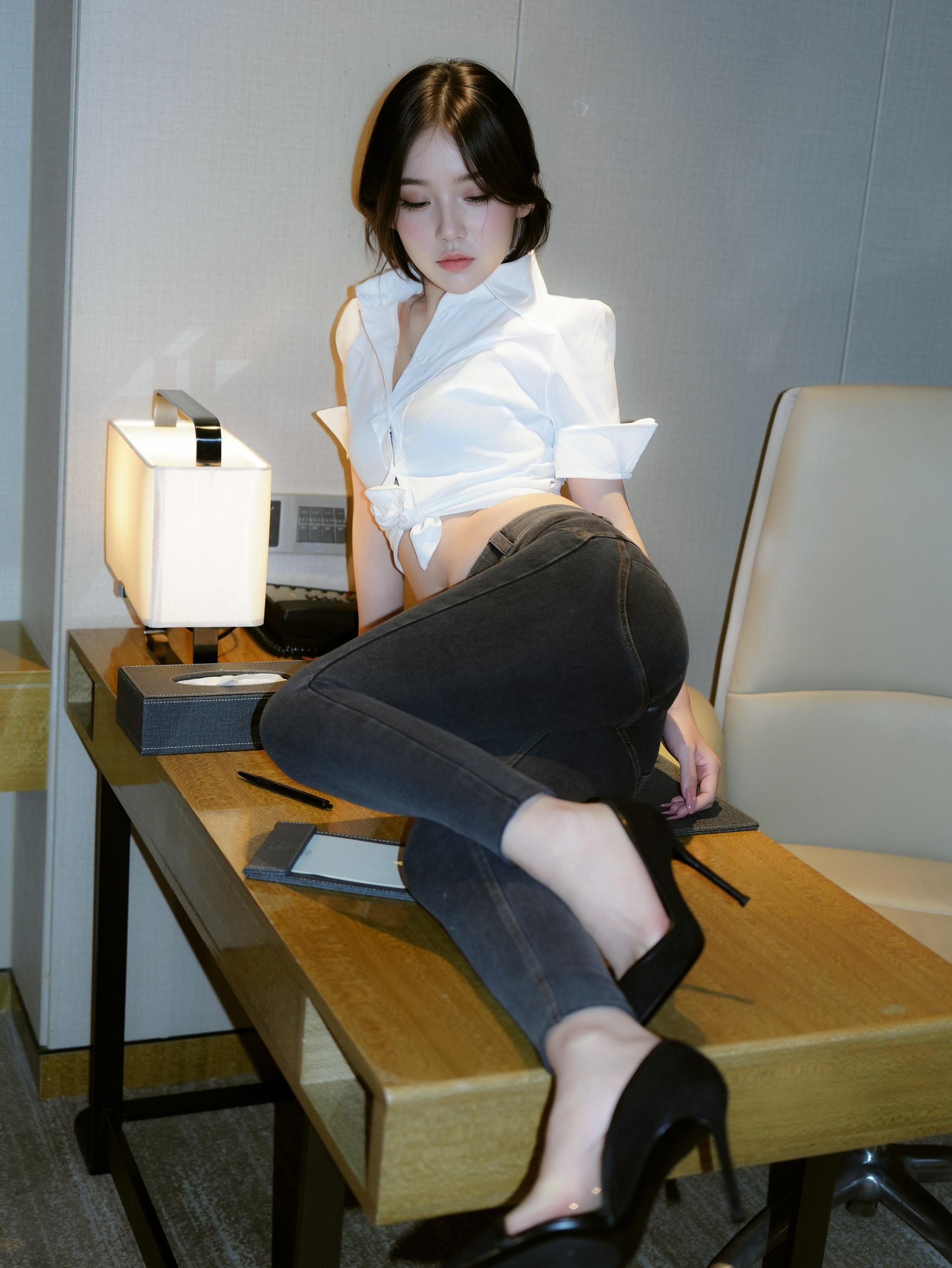 汁汁 - インターンシップの女性秘書 87P