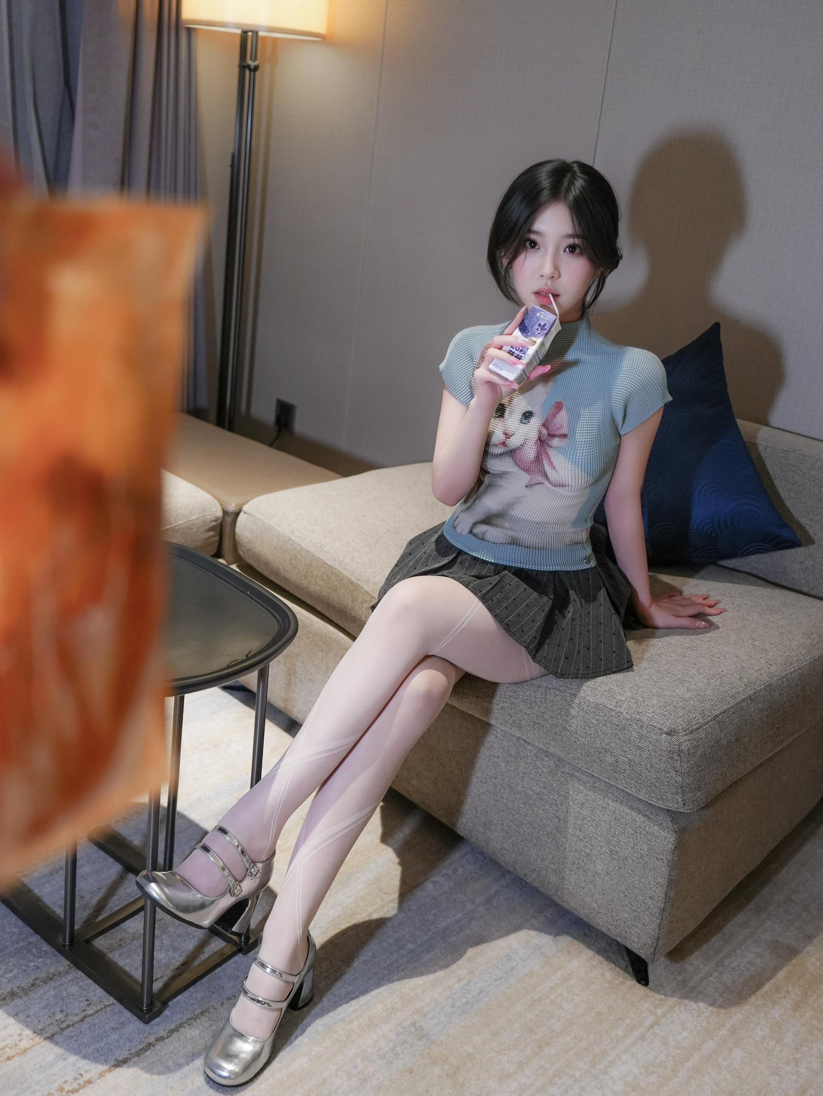 汁汁 - Cô Gái Thích Ăn Đùi Gà 91P