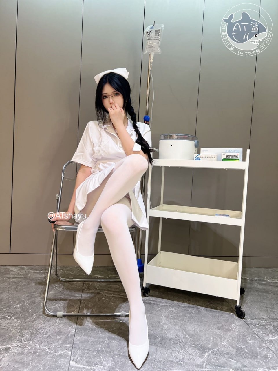 AT Shark - White Stocking Nurse 141P