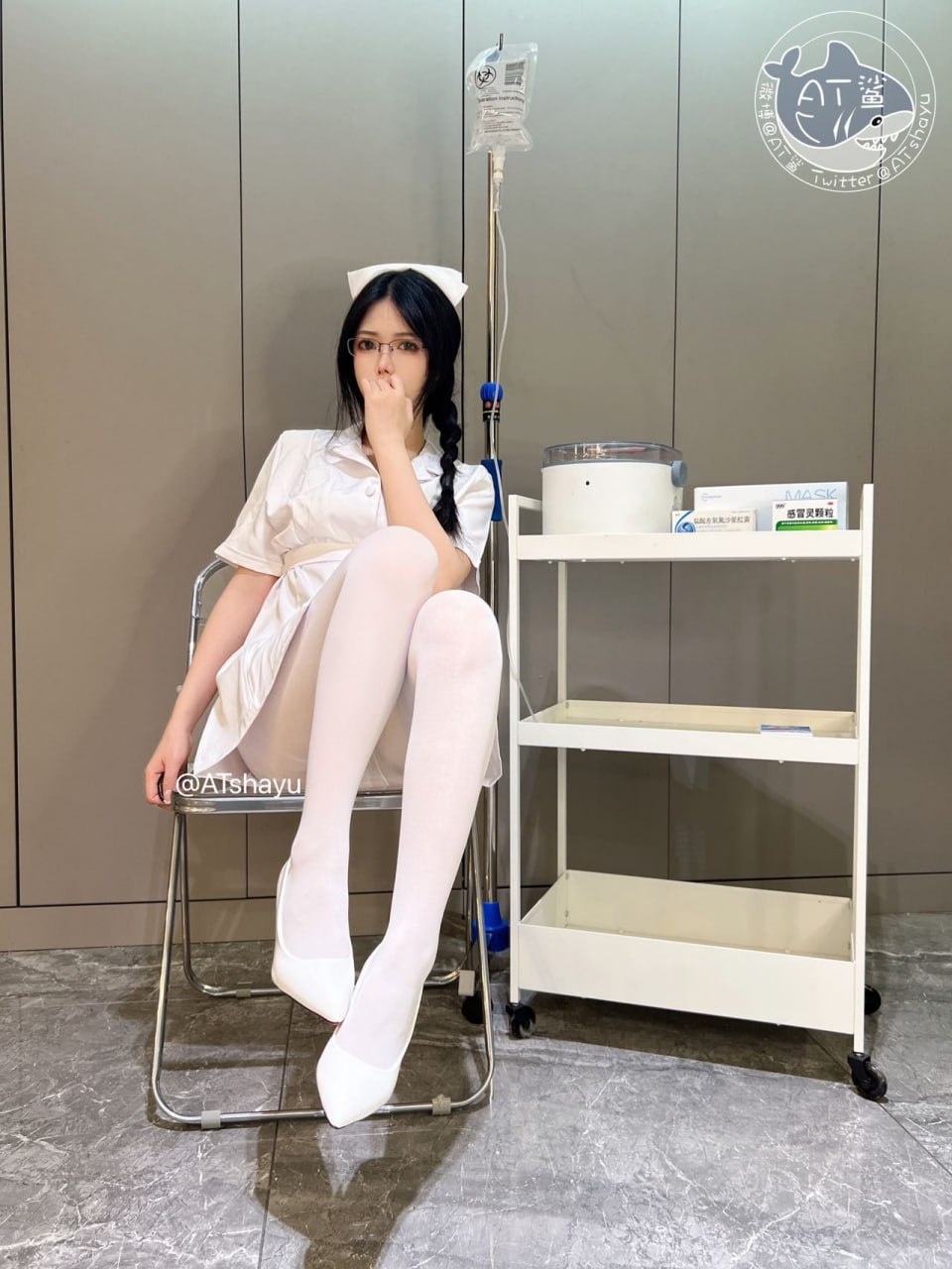 AT Shark - White Stocking Nurse 141P