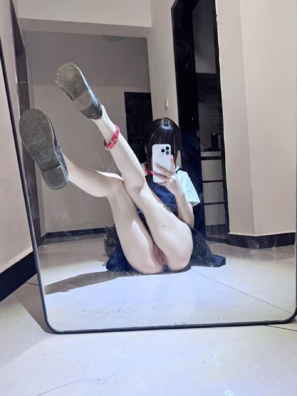 幼嫩 - 软萌甘美な小仙女 露出清純な学生妹 40P