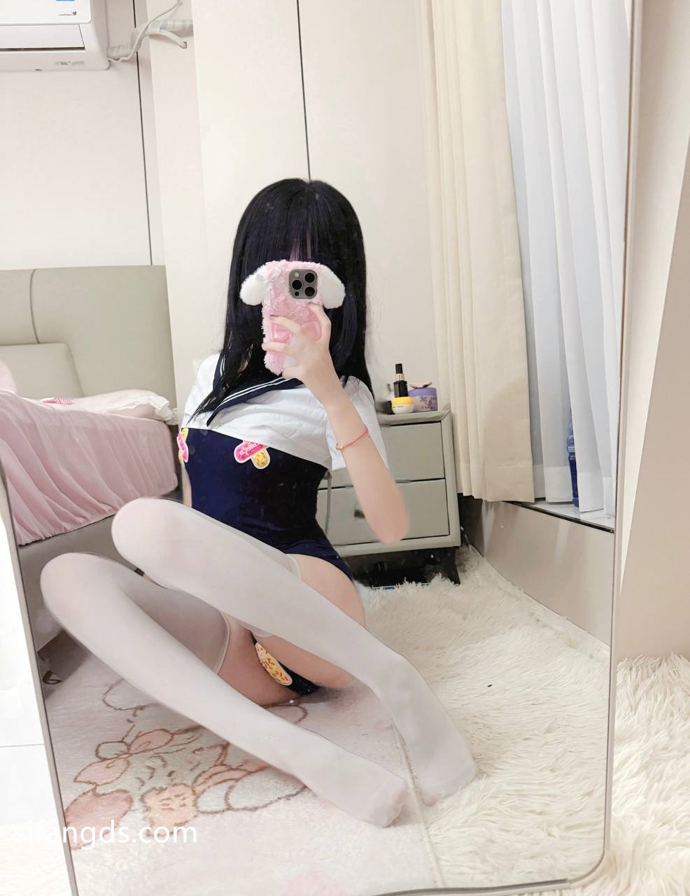 小甜泪 - 合法萝莉 私拍付费解锁 72P2V | 94写真SEO精选