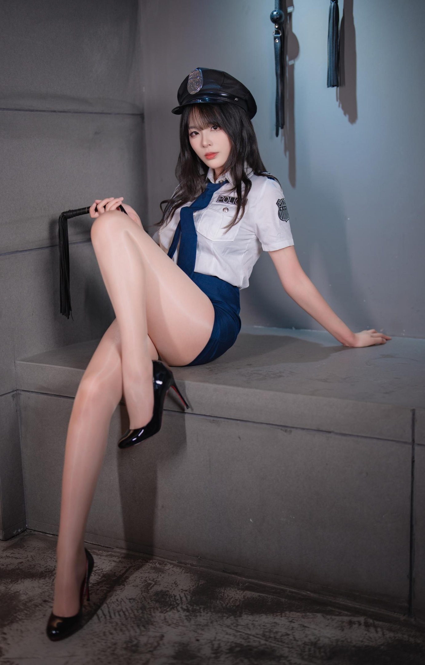 Xuan Xiao Senior - Female Officer 170P