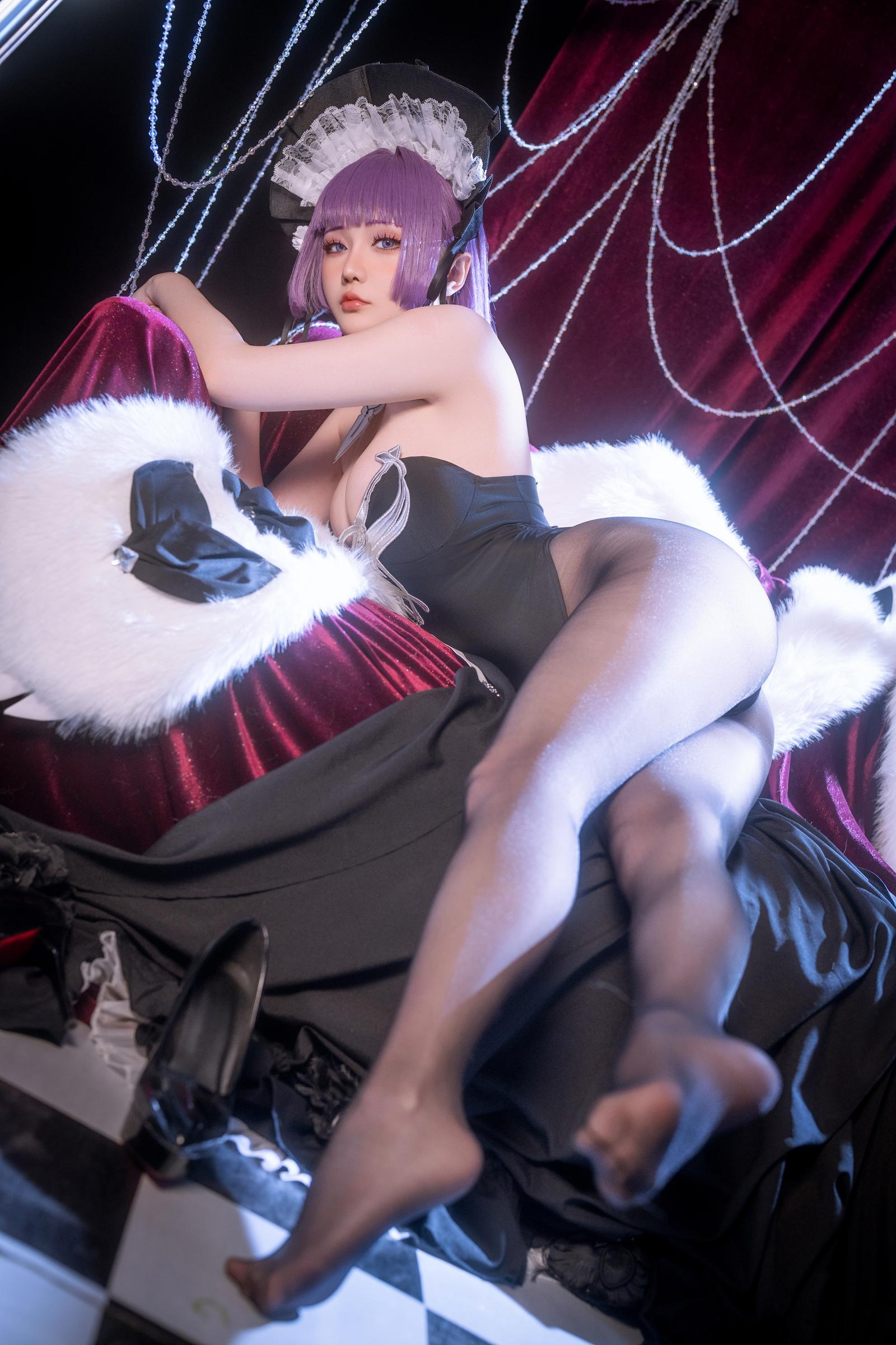 星之迟迟《碧蓝航线 塔什干》1V Cosplay写真