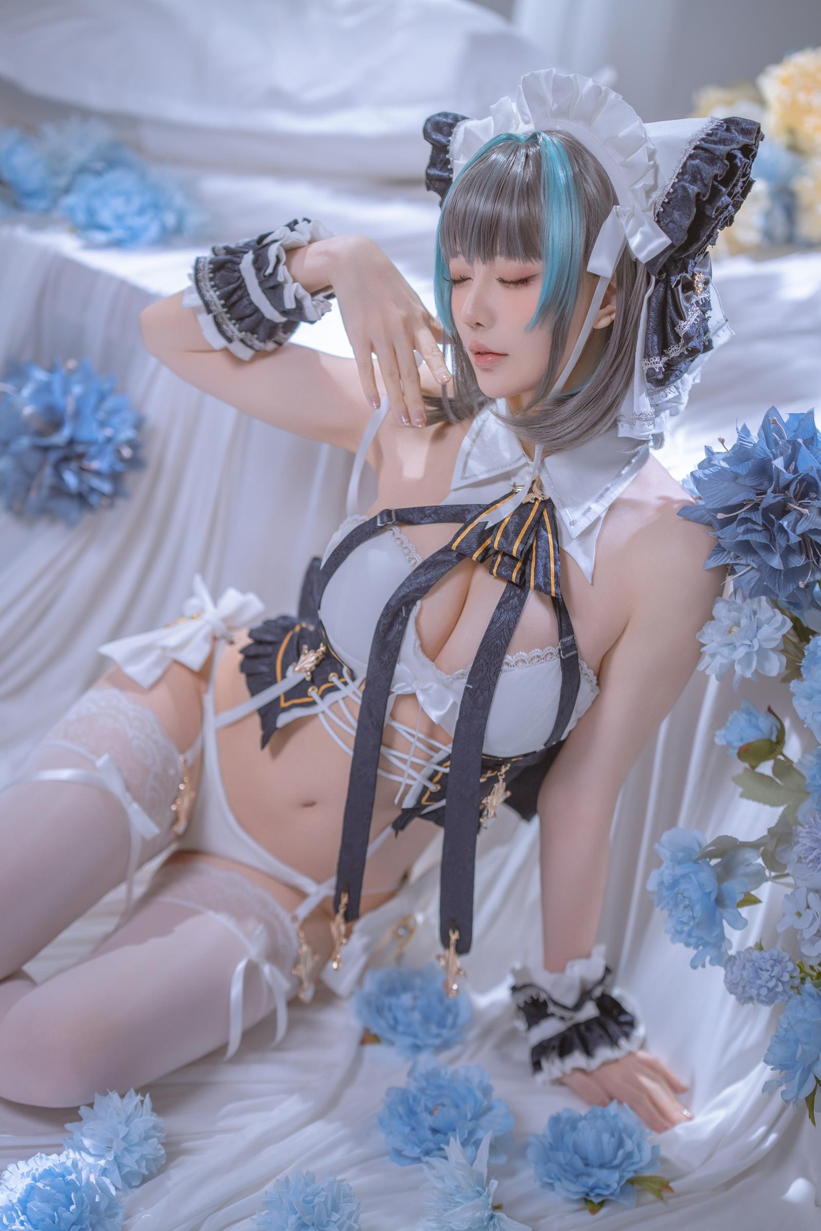 Hoshilily Azur Lane Cheshire 1V Cosplay Gallery