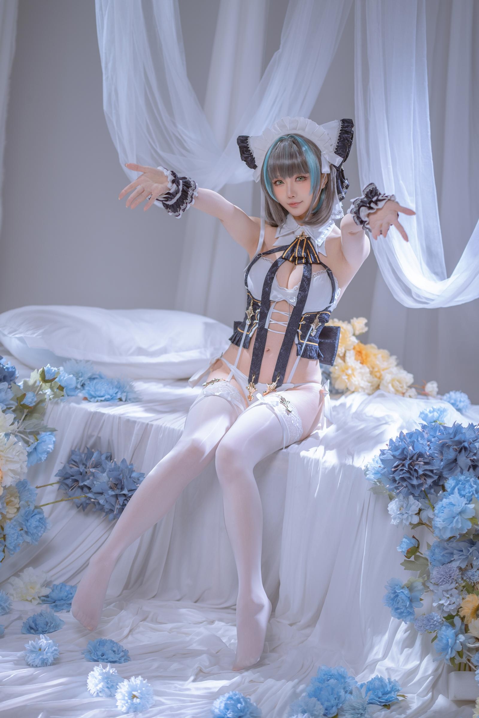 Hoshilily Azur Lane Cheshire 1V Cosplay Gallery