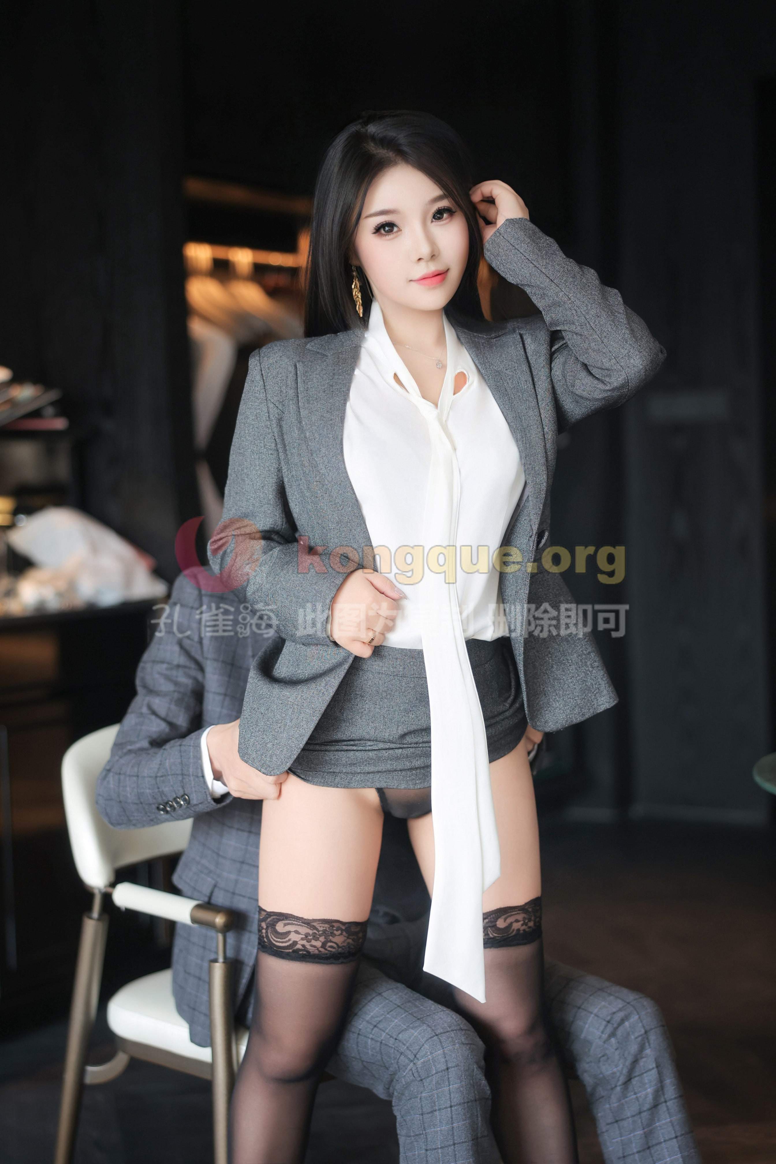 麦田 - R18 Người mẫu OL trong trang phục công sở 90P