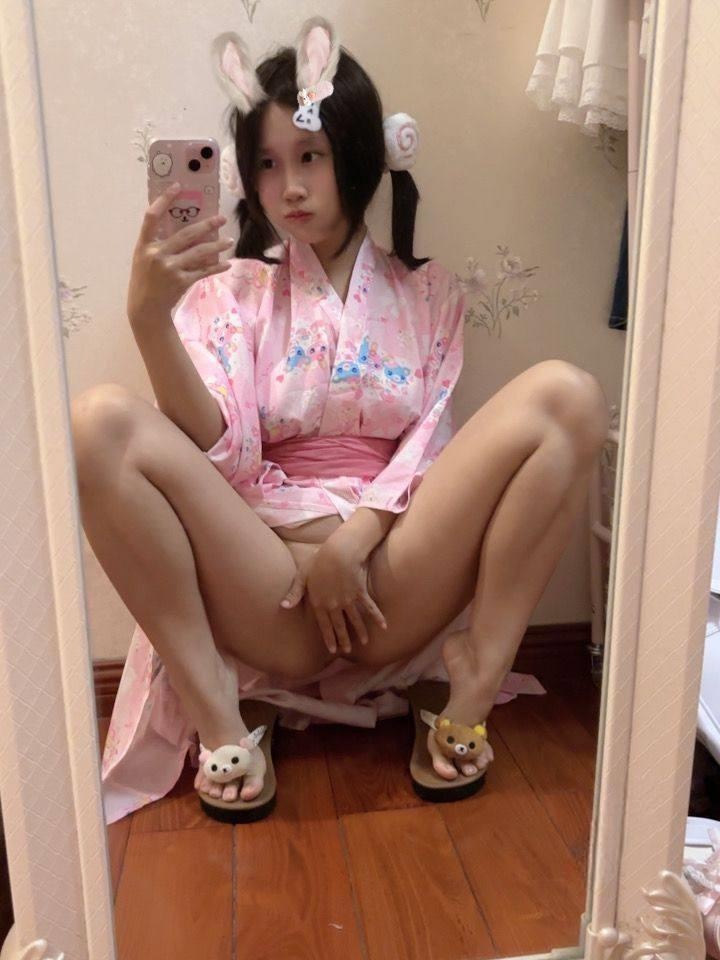 Xuxu(xuxulik) - 1314门槛 双马尾露脸极品萝莉福利订阅 210P6V