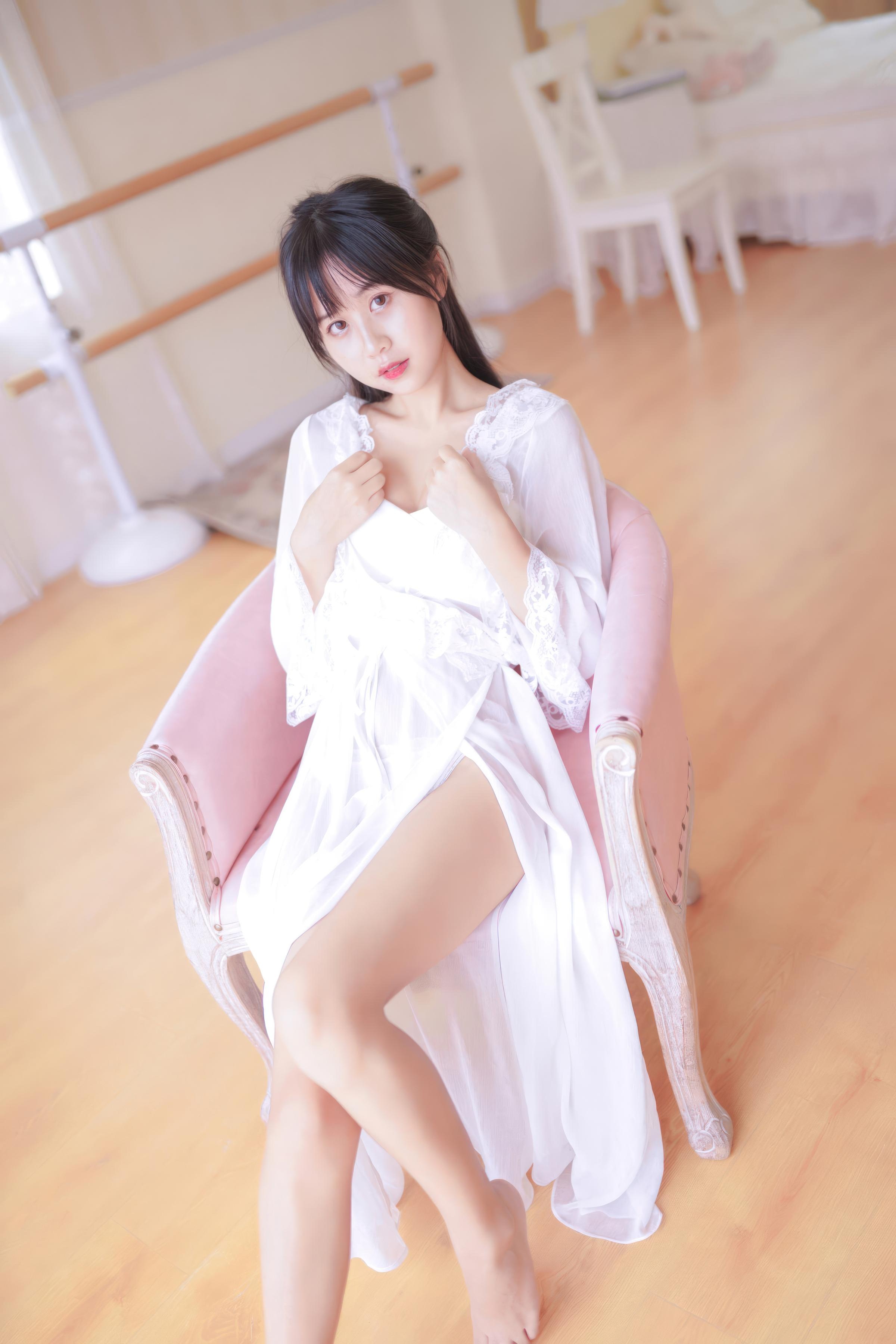 萌芽儿o0 - Trà Trắng Thanh Nhàn 22P