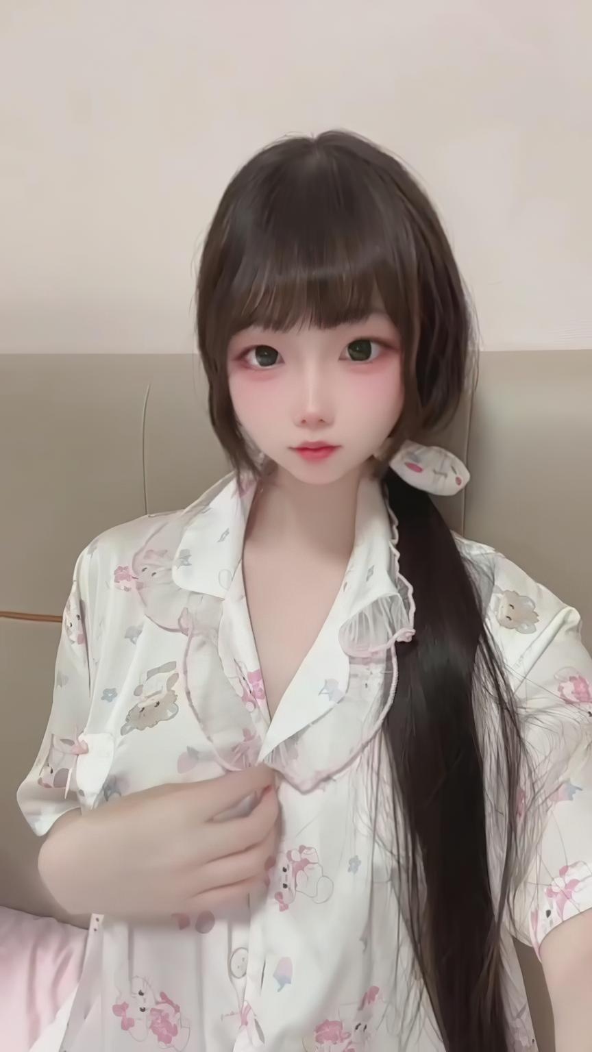 軟醬(壞小狗) - 清純少女 最新門檻 反差少蘿 54P8P