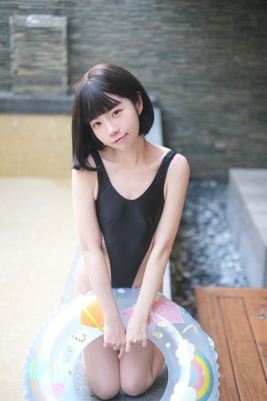 可可小白兔: 湿身死库水 28P