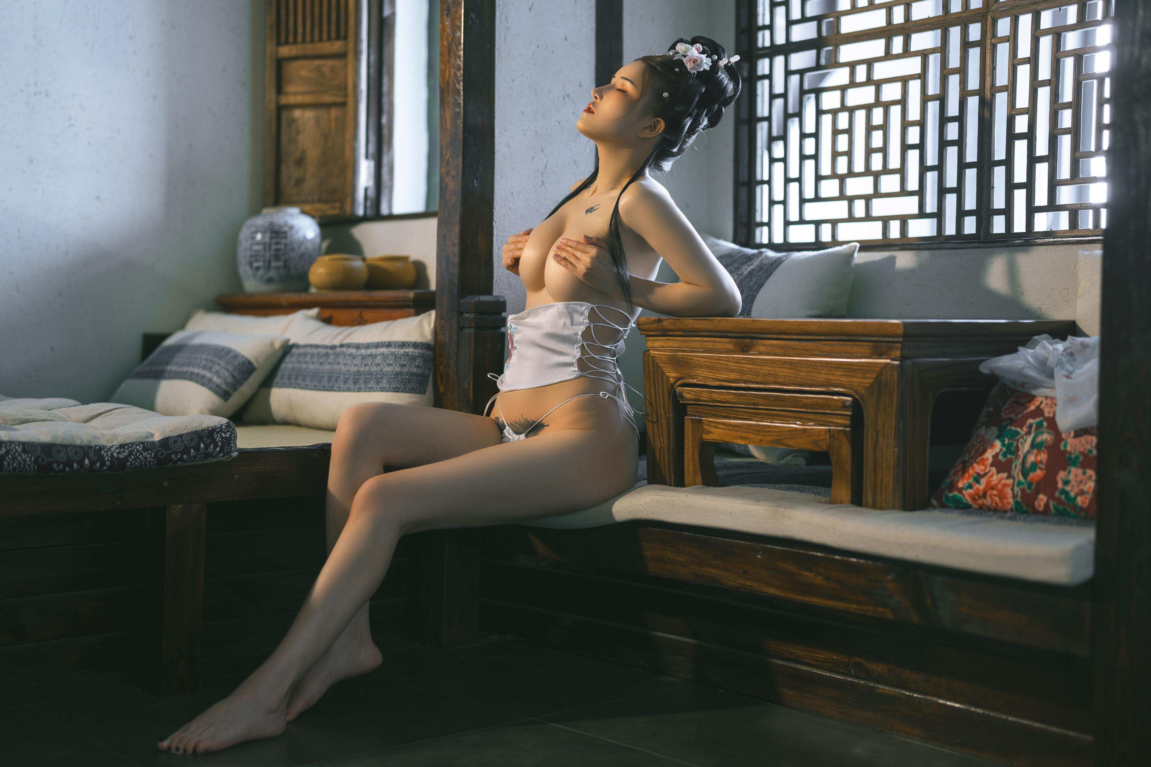 鹿八岁 - Hoa Tưởng Dung 60P