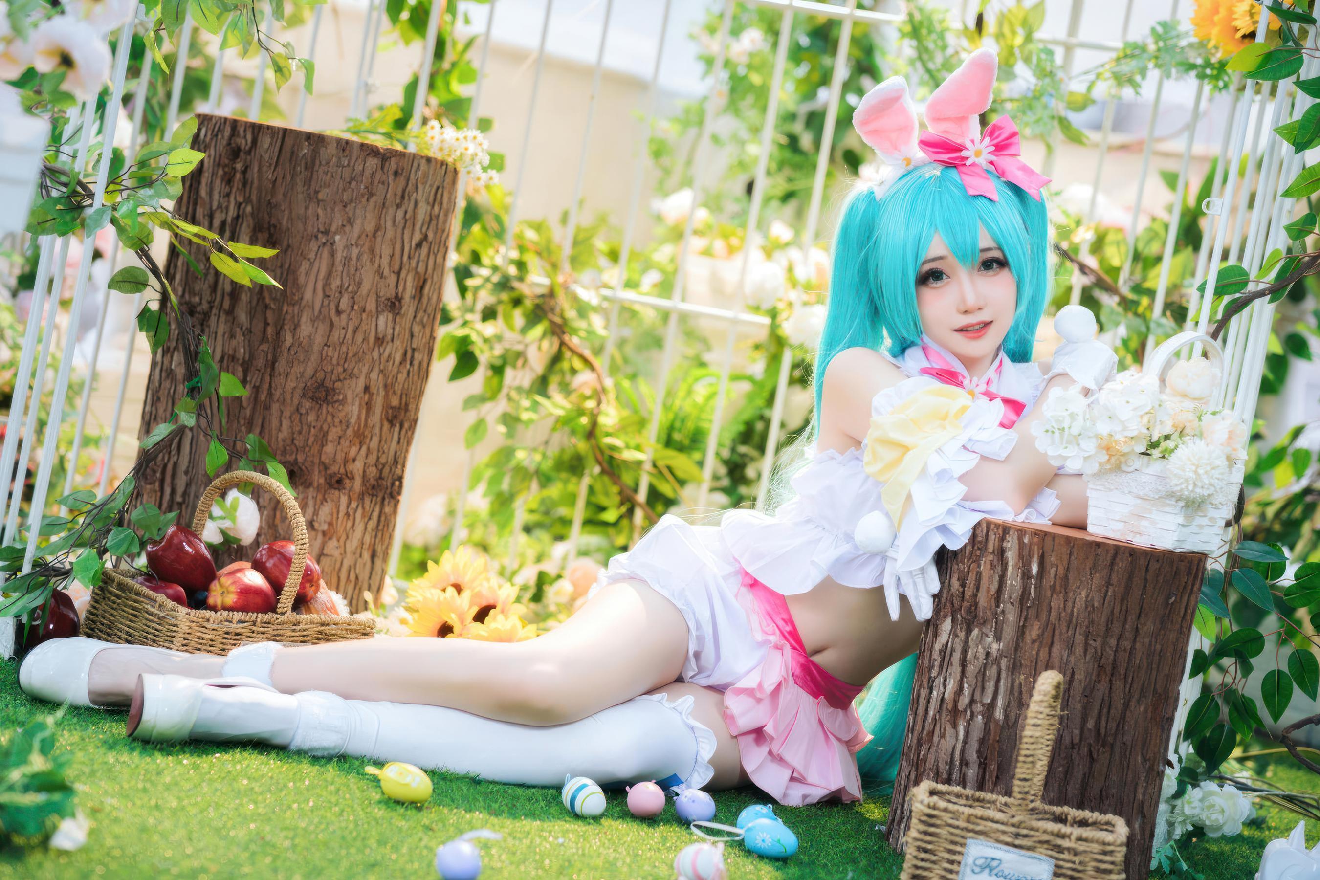 cosplay] 焖焖碳 - cos 復活節兔子：真人寫實性感兔女郎 白絲兔耳巨乳開檔 極致肉感誘惑無修正 22P