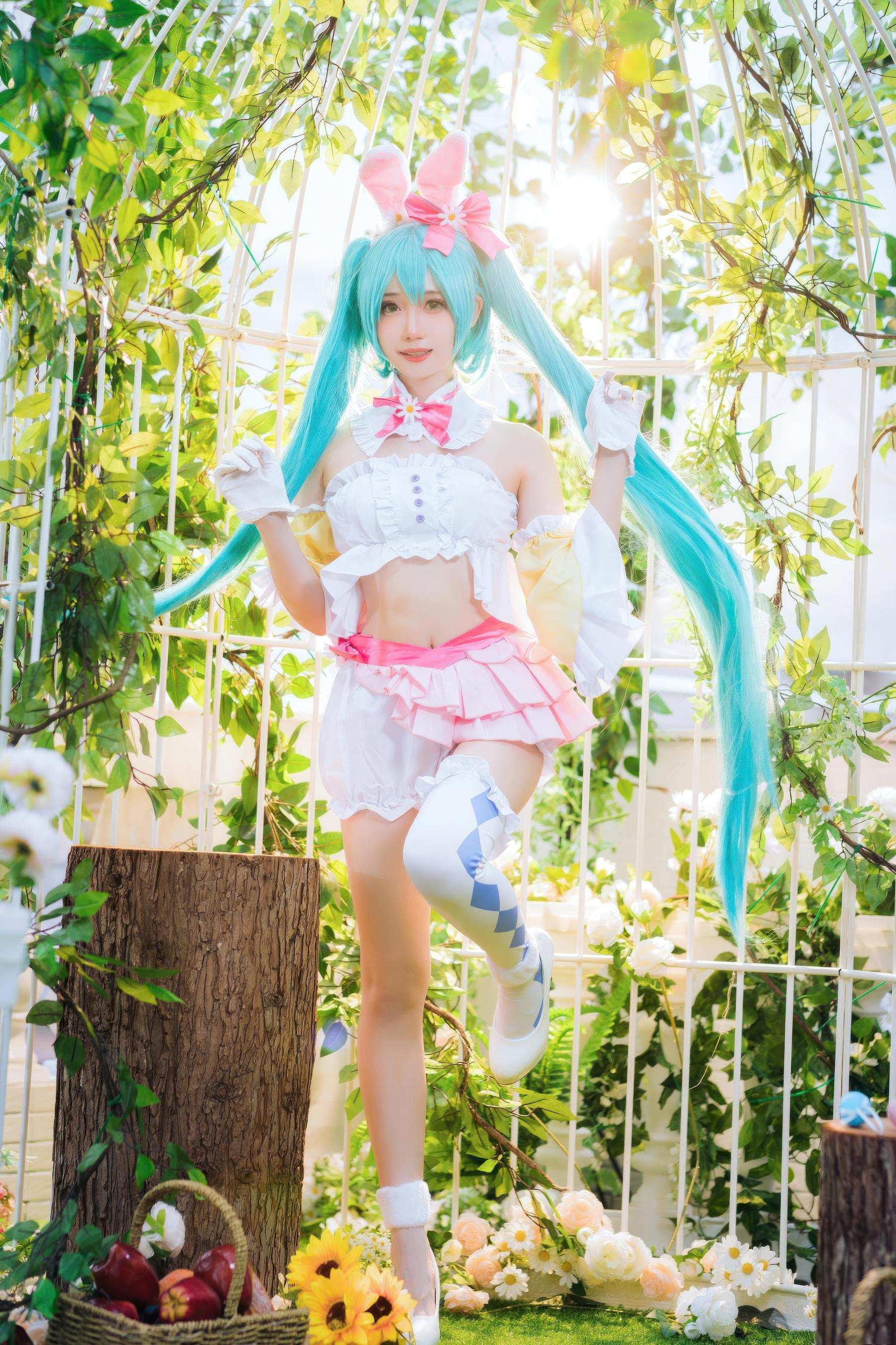 '[cosplay] Món Nướng - Cosplay Thỏ Phục Sinh: Thỏ Nữ Thực Tế Gợi Cảm, Tai Thỏ Trắng, Ngực Khủng, Sự Quyến Rũ Tối Đa Không Chỉnh Sửa 22P'