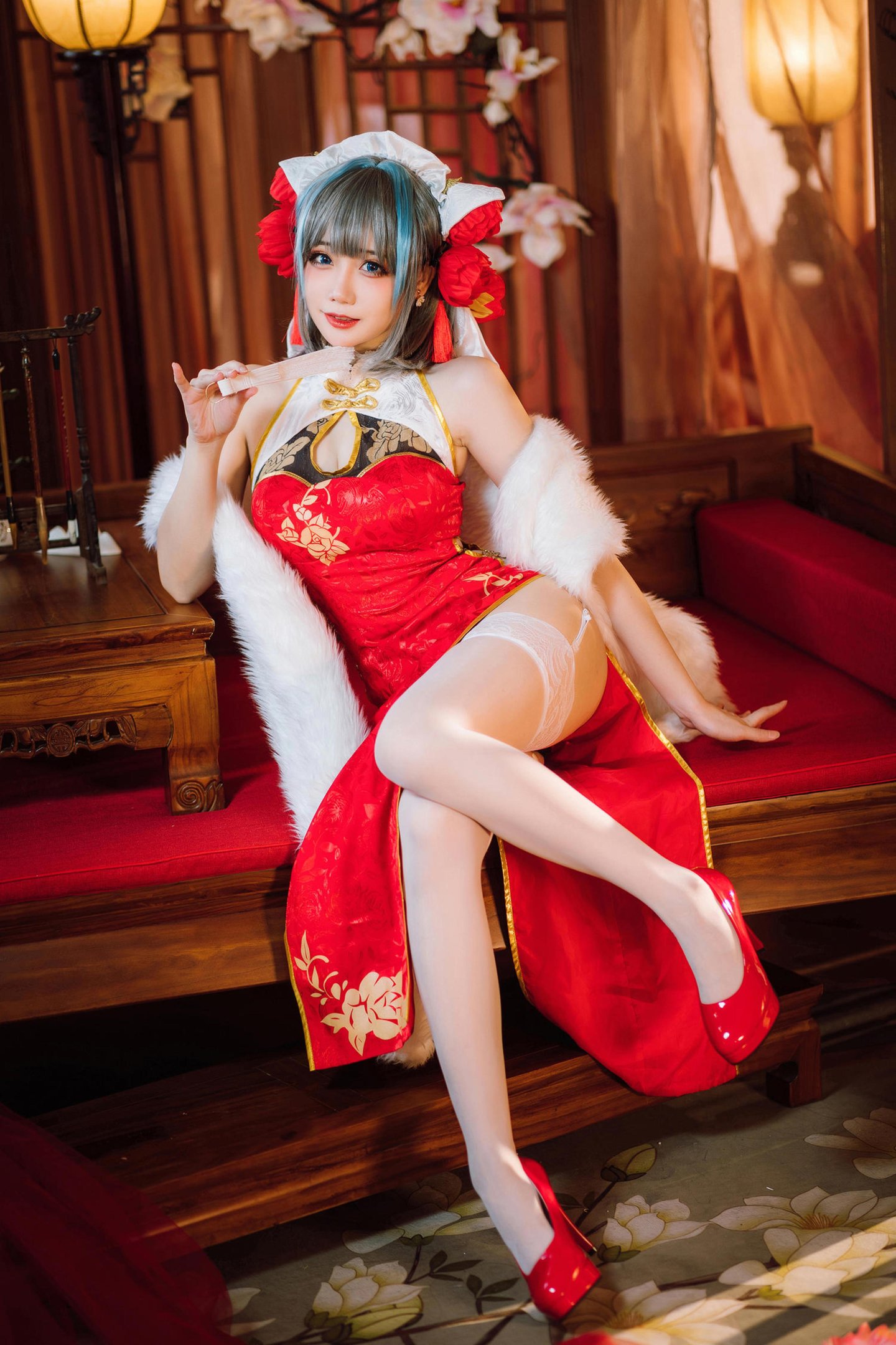 cosplay] 焖焖碳 - cos 柴郡：真人寫實碧藍航線貓娘 銀髮貓耳撕裂旗袍巨乳白絲開檔 極致誘惑墮落無修正 29P