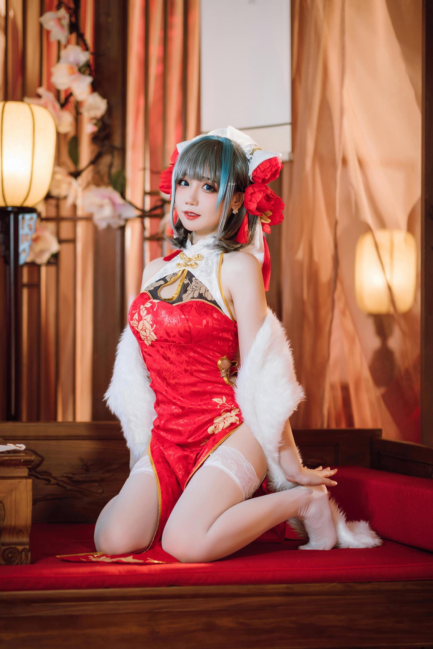 cosplay] 焖焖碳 - cos 柴郡：真人寫實碧藍航線貓娘 銀髮貓耳撕裂旗袍巨乳白絲開檔 極致誘惑墮落無修正 29P
