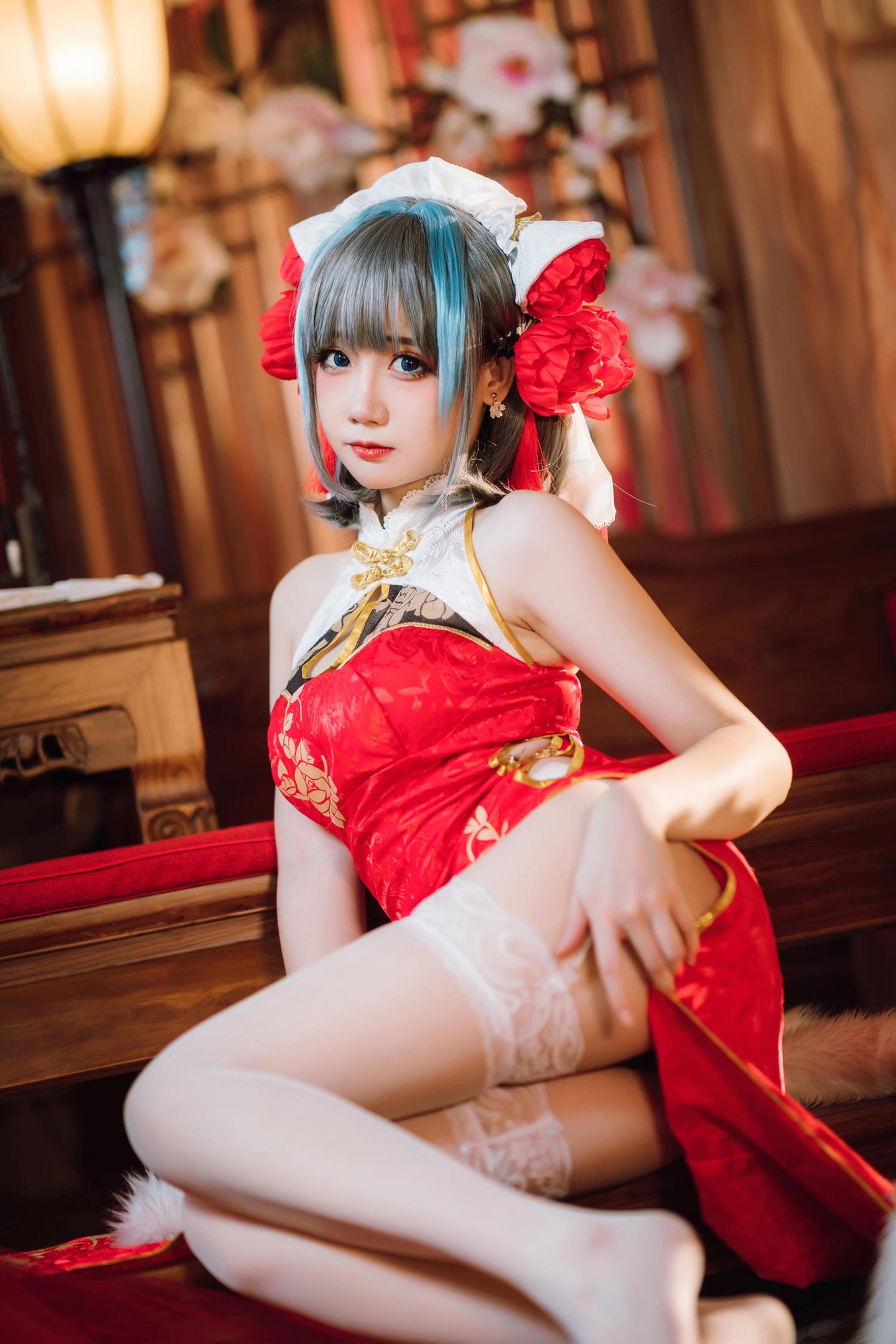 cosplay] 焖焖碳 - cos 柴郡：真人寫實碧藍航線貓娘 銀髮貓耳撕裂旗袍巨乳白絲開檔 極致誘惑墮落無修正 29P