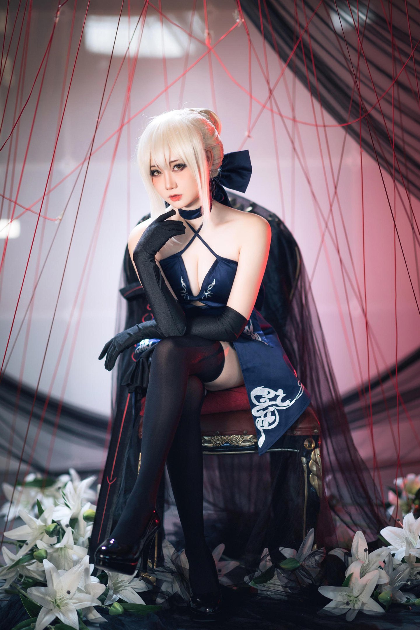 「[コスプレ] 焖焖碳 - コス 黒ジャンヌ：リアルな黒化復讐者ドラゴン娘、旗袍を裂く巨乳黒ストッキング、究極の堕落無修正調教 72P」