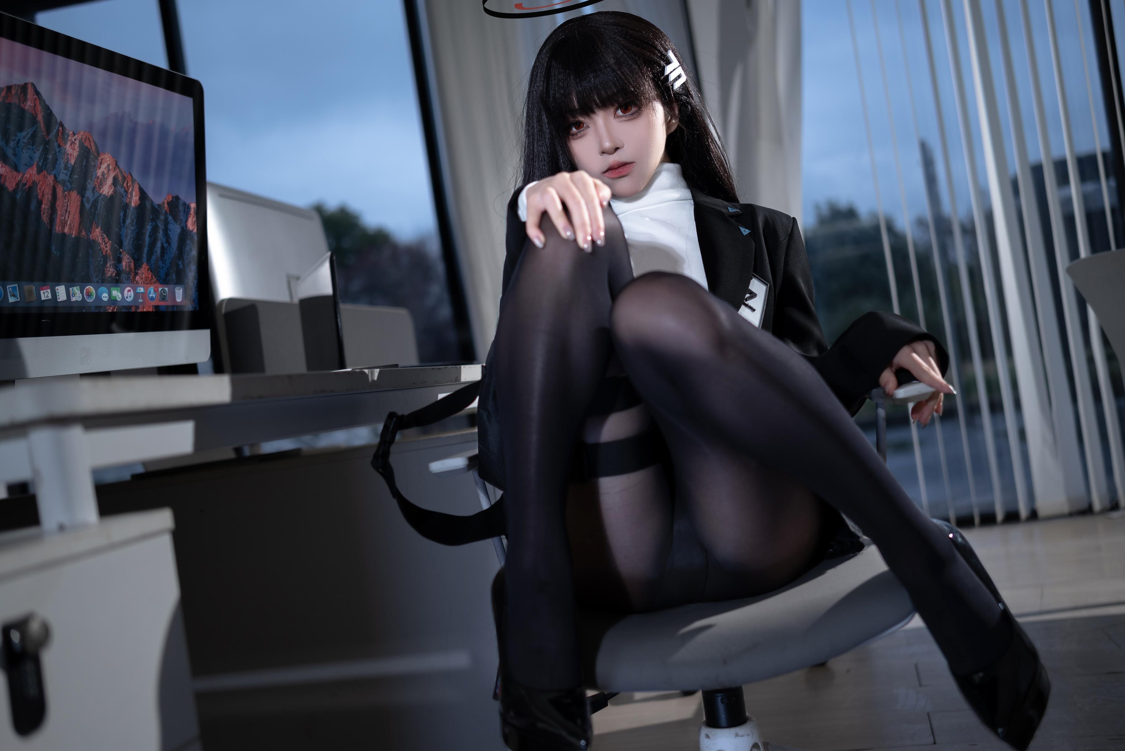 '[cosplay] Vectory Fish - Cosplay Tinh Tế của Yueli Yin: Thỏ Nữ Quyến Rũ Thực Tế, Tóc Đen, Ngực Khủng, Tất Đen Mở Đường, Cám Dỗ Tột Độ 36P'