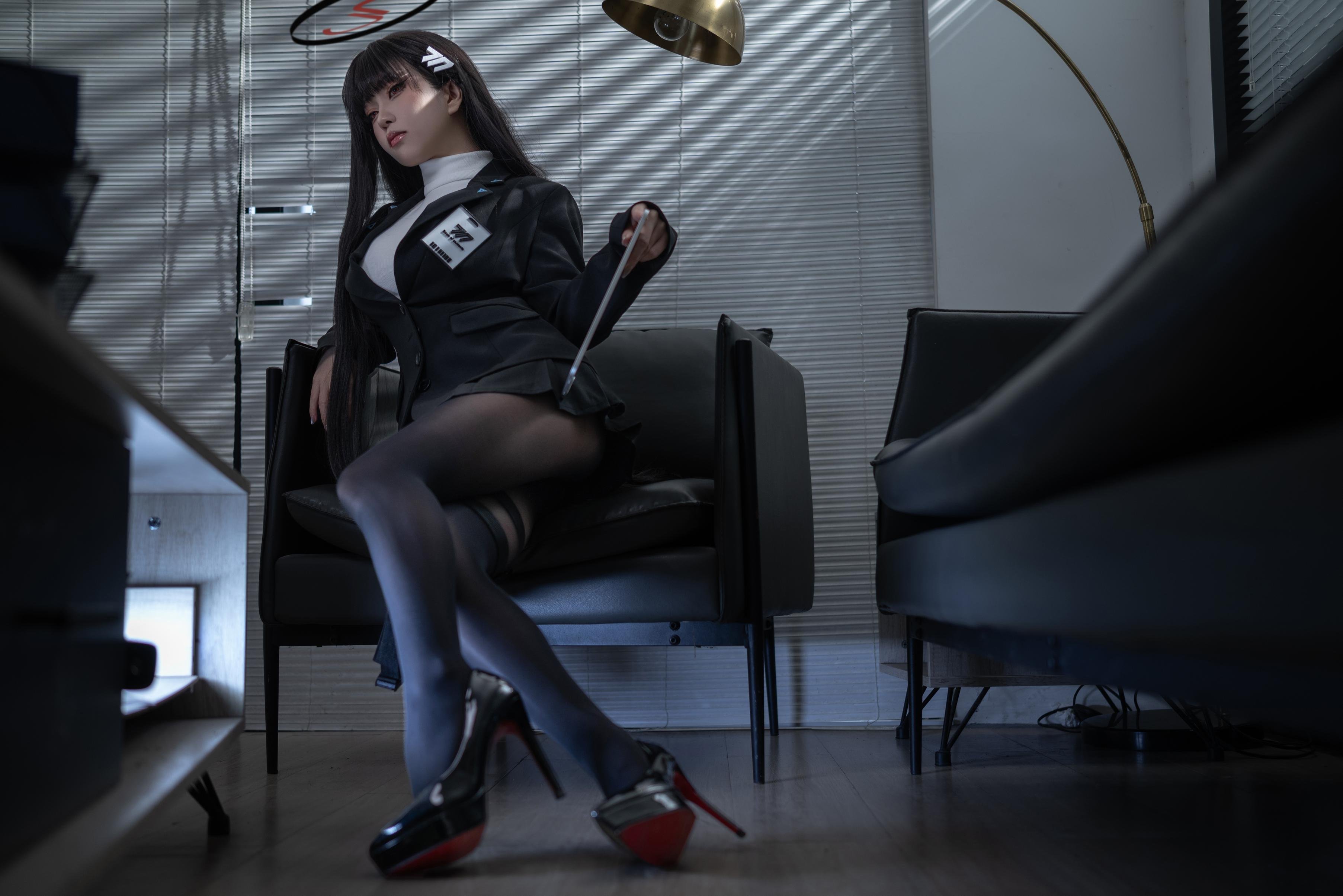 '[cosplay] Vectory Fish - Cosplay Tinh Tế của Yueli Yin: Thỏ Nữ Quyến Rũ Thực Tế, Tóc Đen, Ngực Khủng, Tất Đen Mở Đường, Cám Dỗ Tột Độ 36P'