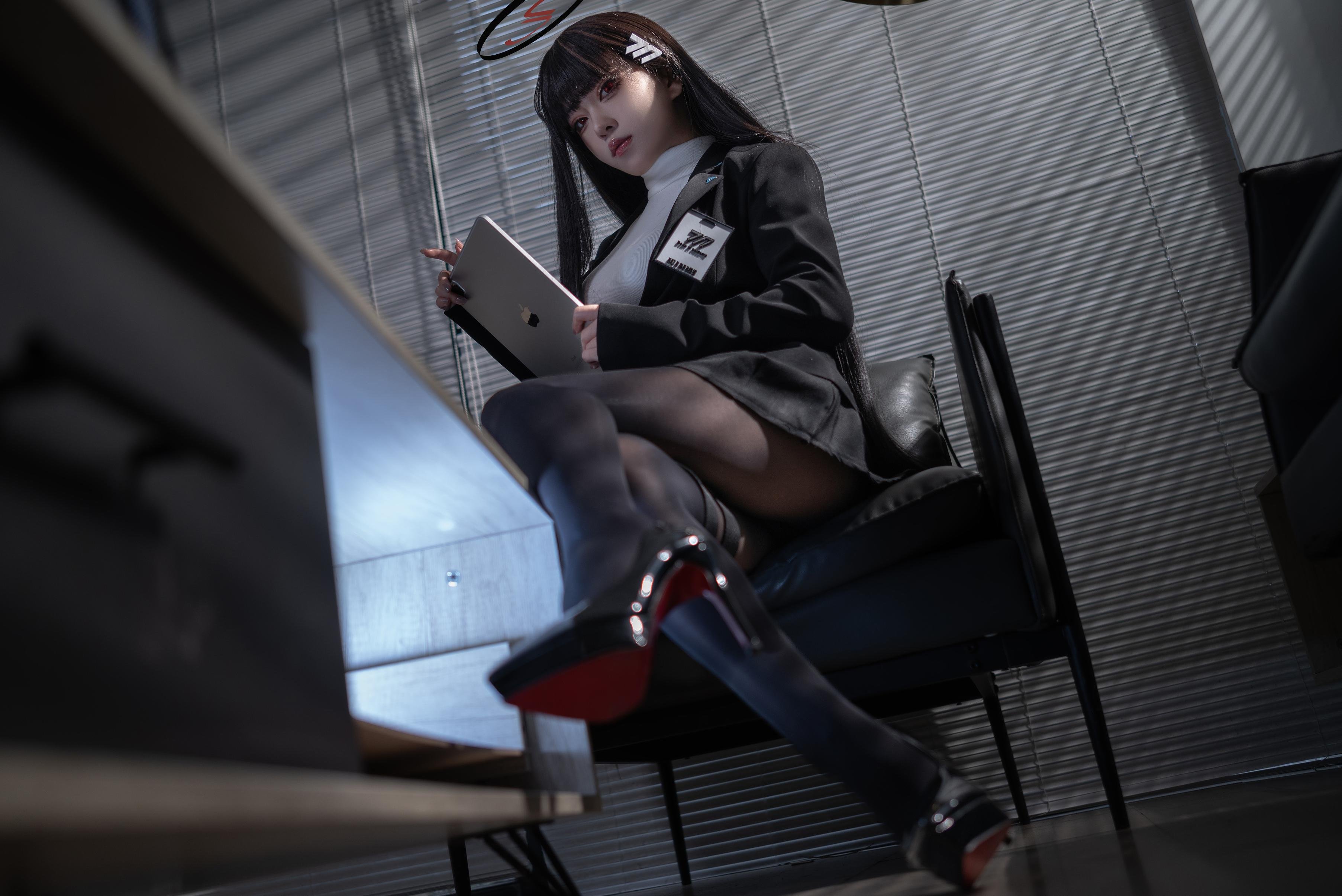 '[cosplay] Vectory Fish - Cosplay Tinh Tế của Yueli Yin: Thỏ Nữ Quyến Rũ Thực Tế, Tóc Đen, Ngực Khủng, Tất Đen Mở Đường, Cám Dỗ Tột Độ 36P'