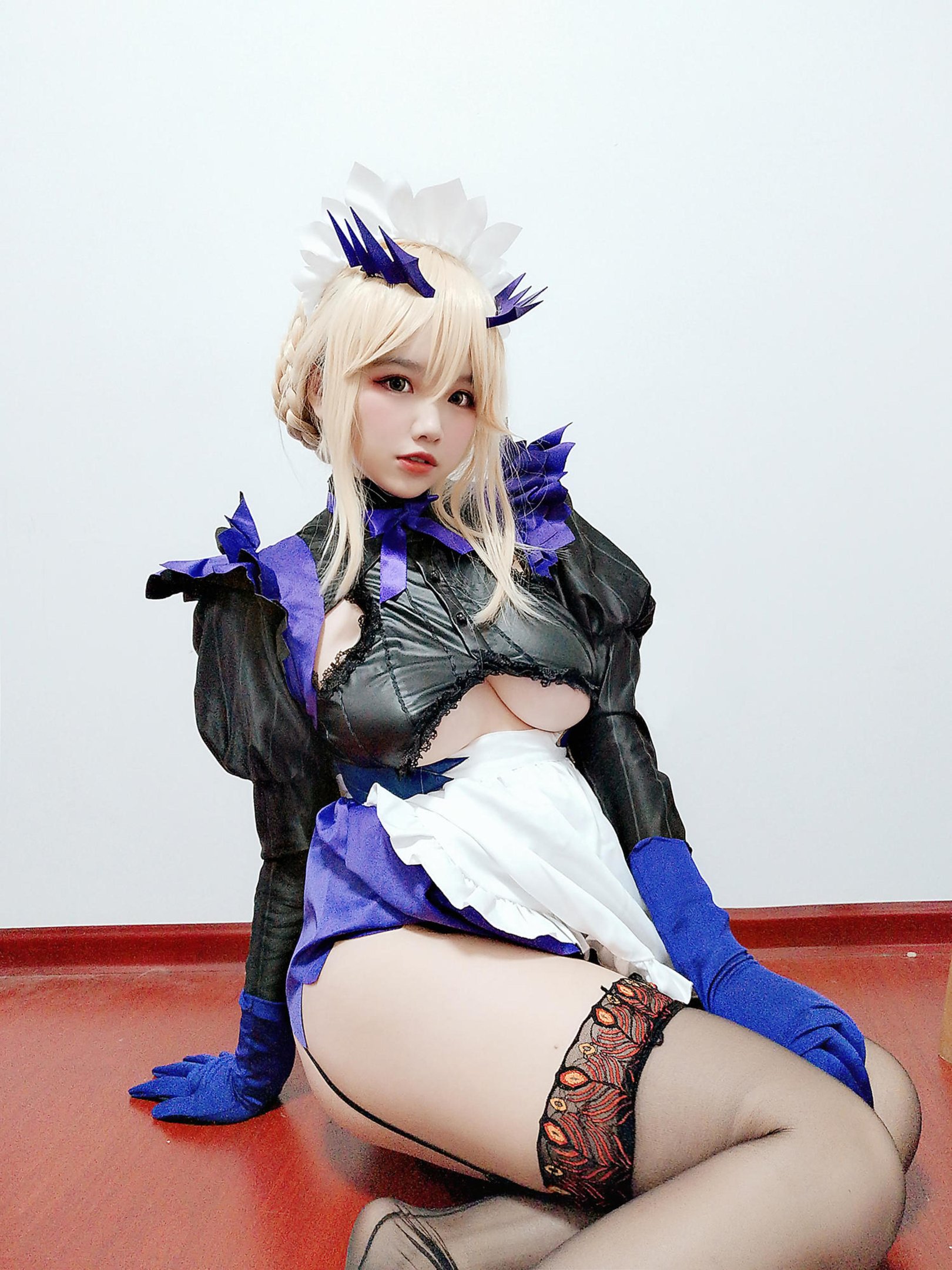 costume play] 阿半今日はとても楽しい - コス 黒銃ダイ：リアルFGO黒化槍兵メイド 黒髪金瞳の破れメイド服 巨乳黒ストッキング開脚 極限堕落調教無修正 68P