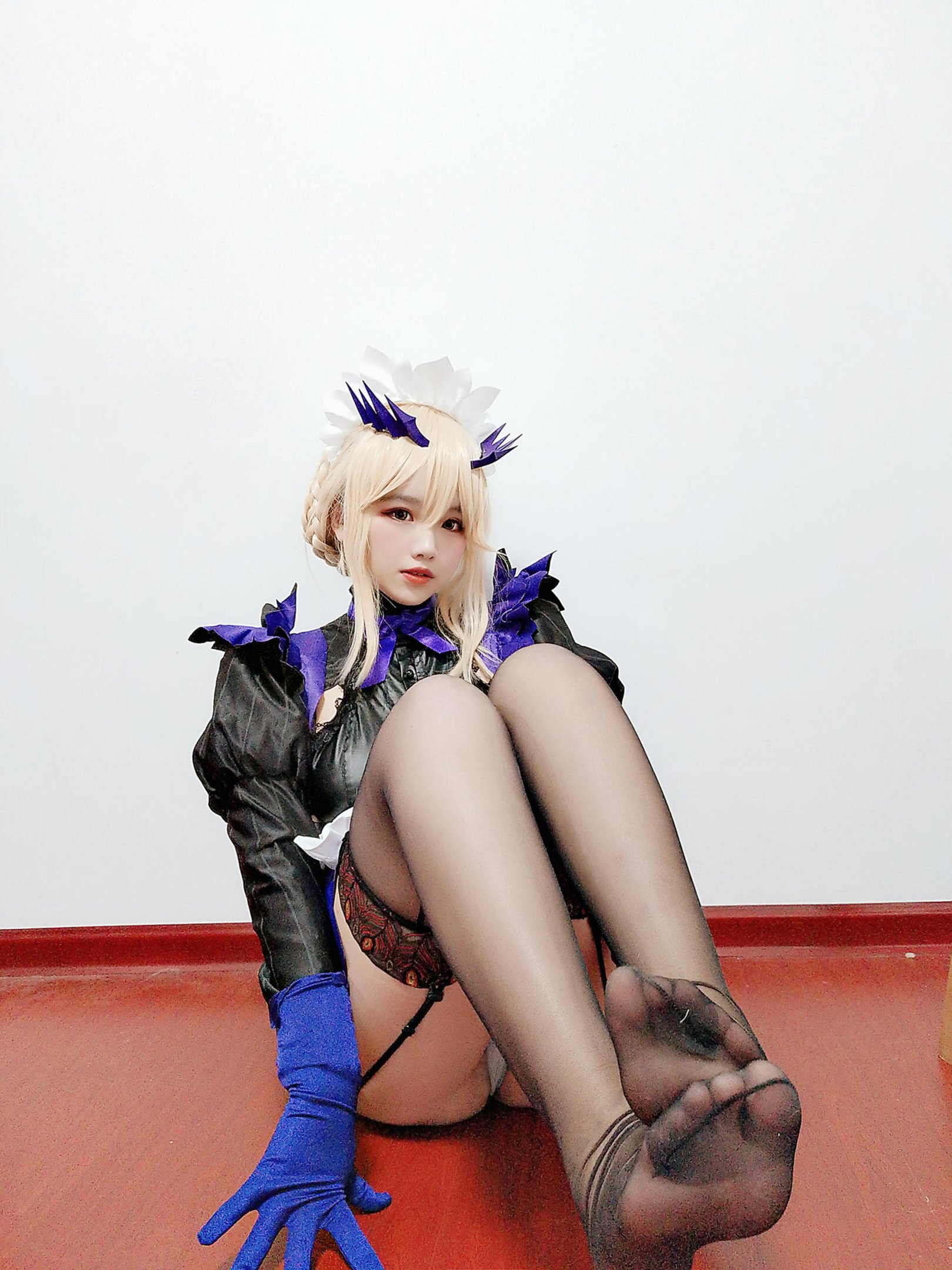 costume play] 阿半今日はとても楽しい - コス 黒銃ダイ：リアルFGO黒化槍兵メイド 黒髪金瞳の破れメイド服 巨乳黒ストッキング開脚 極限堕落調教無修正 68P
