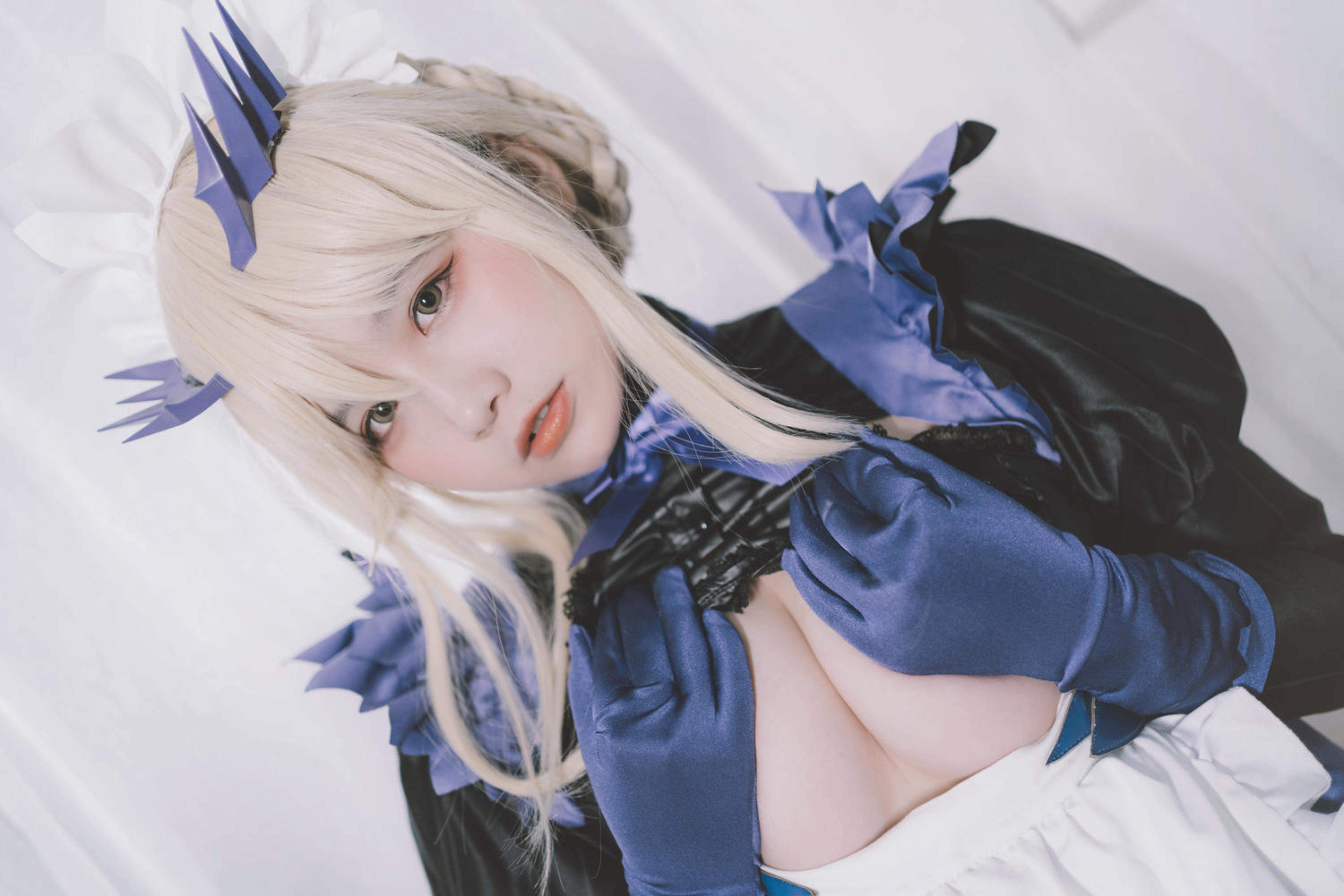 '[cosplay] 阿半 hôm nay rất vui - cos 黑枪呆: thực tế FGO nữ hầu gái súng đen, tóc đen mắt vàng, bộ hầu gái rách rưới, ngực khủng, tất đen, cực độ sa ngã, không chỉnh sửa 68P'
