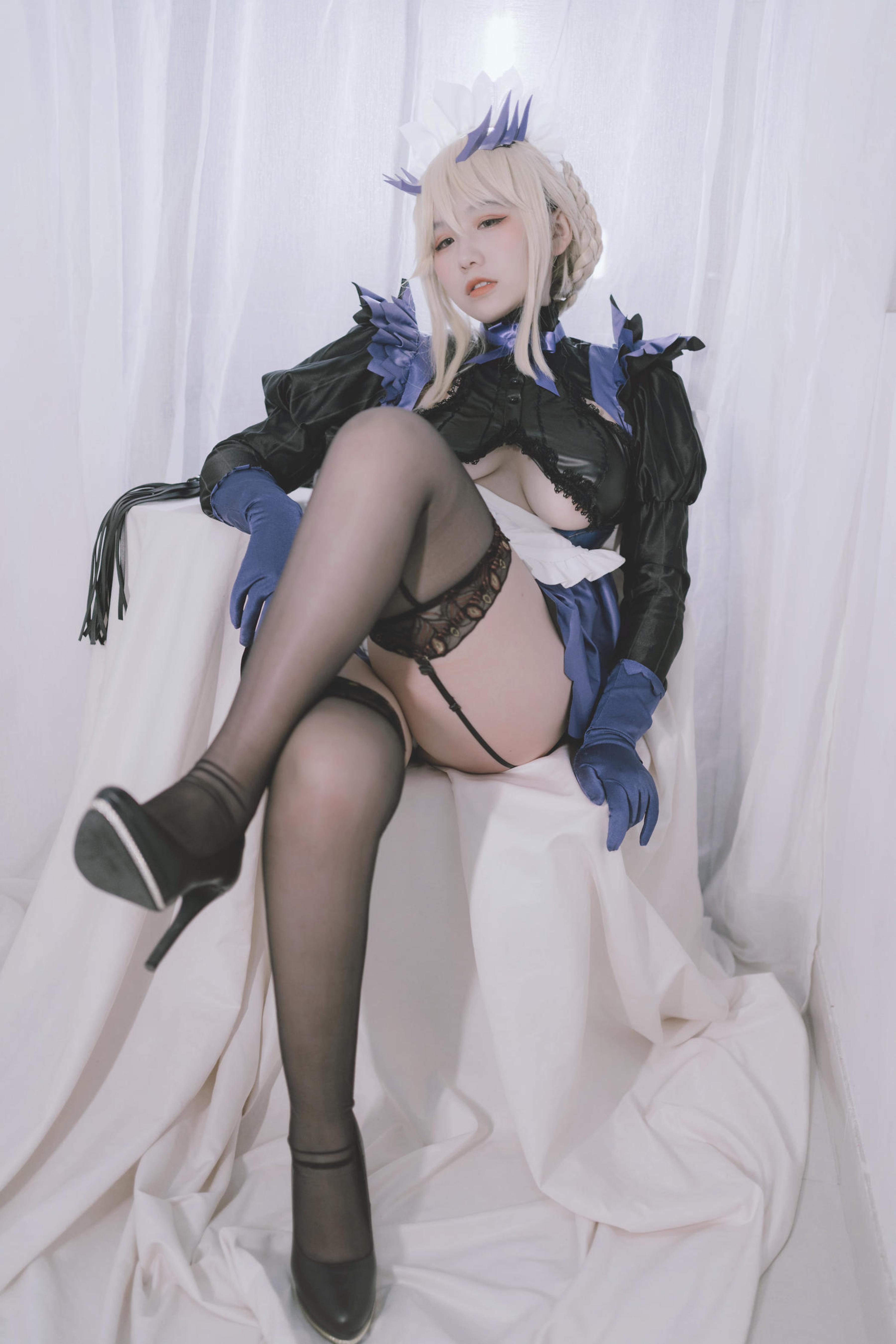costume play] 阿半今日はとても楽しい - コス 黒銃ダイ：リアルFGO黒化槍兵メイド 黒髪金瞳の破れメイド服 巨乳黒ストッキング開脚 極限堕落調教無修正 68P