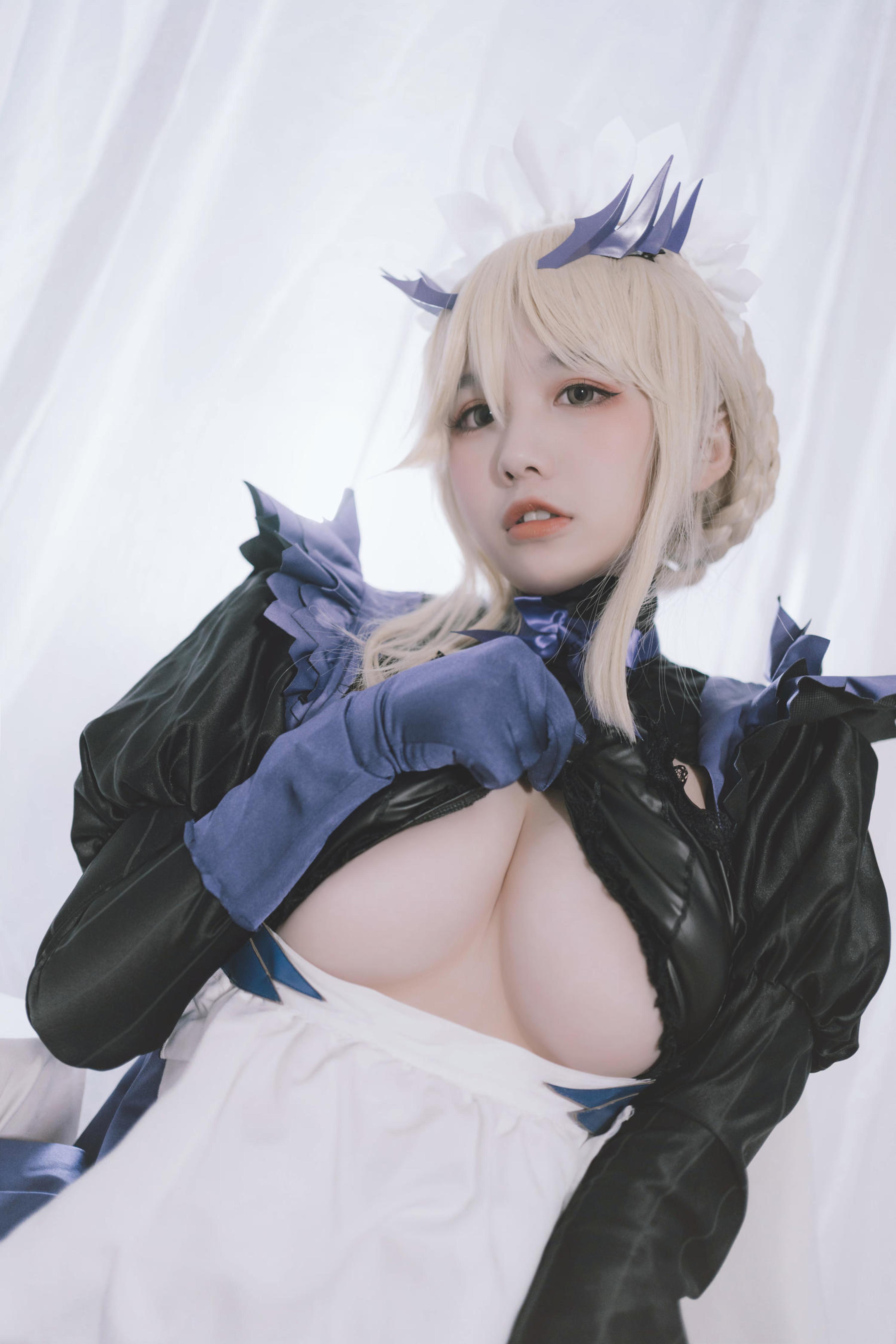 costume play] 阿半今日はとても楽しい - コス 黒銃ダイ：リアルFGO黒化槍兵メイド 黒髪金瞳の破れメイド服 巨乳黒ストッキング開脚 極限堕落調教無修正 68P