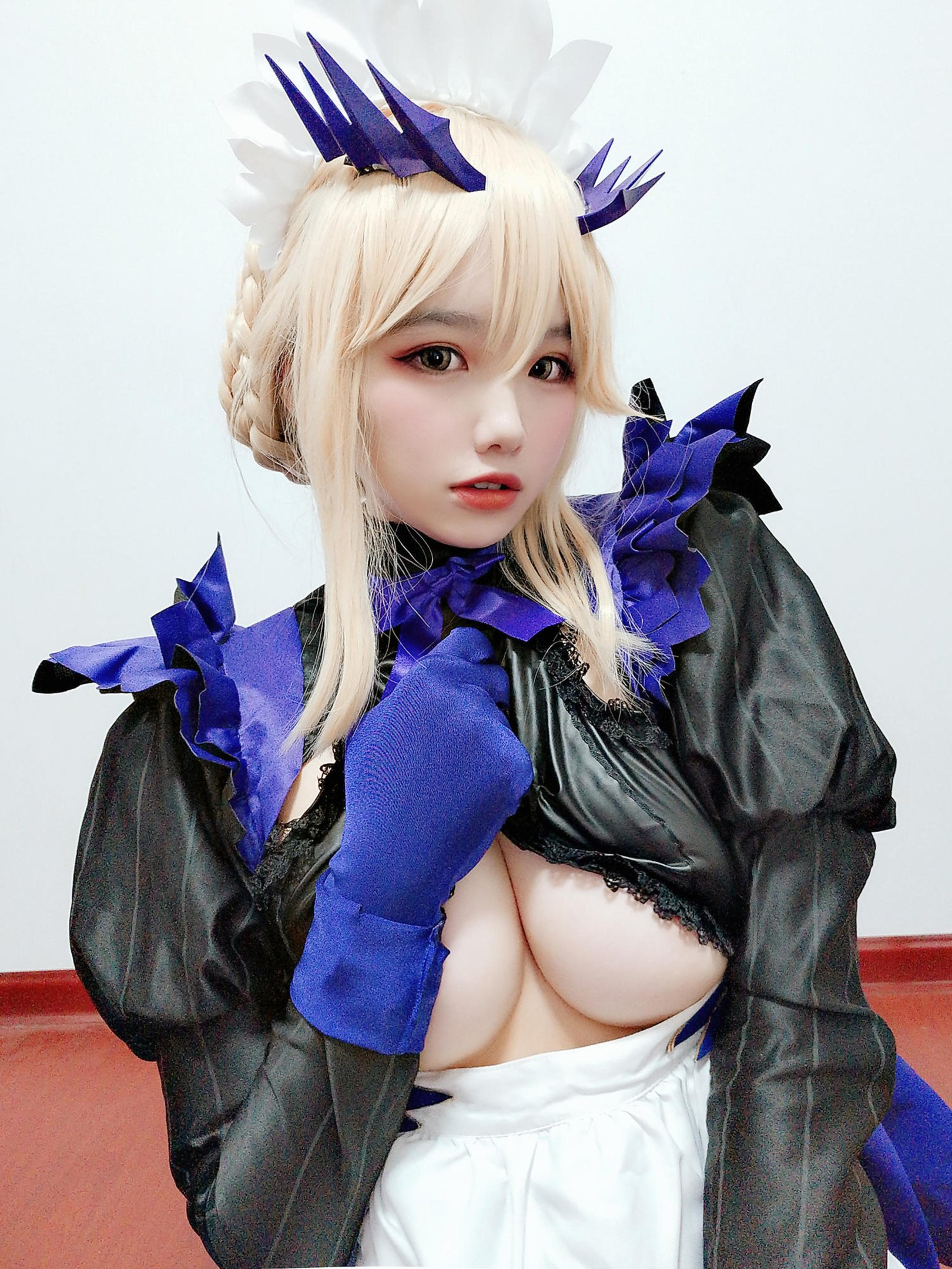 costume play] 阿半今日はとても楽しい - コス 黒銃ダイ：リアルFGO黒化槍兵メイド 黒髪金瞳の破れメイド服 巨乳黒ストッキング開脚 極限堕落調教無修正 68P