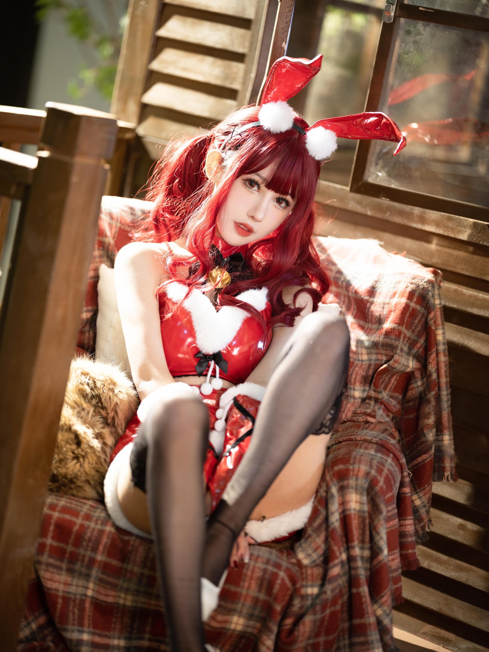 costume] Tiên Nữ Nguyệt - Thỏ Giáng Sinh Đỏ: Người Mẫu Thỏ Nữ Thực Tế, Trang Phục Đỏ, Tất Đen Cao Gót, Vẻ Đẹp Quyến Rũ 32P