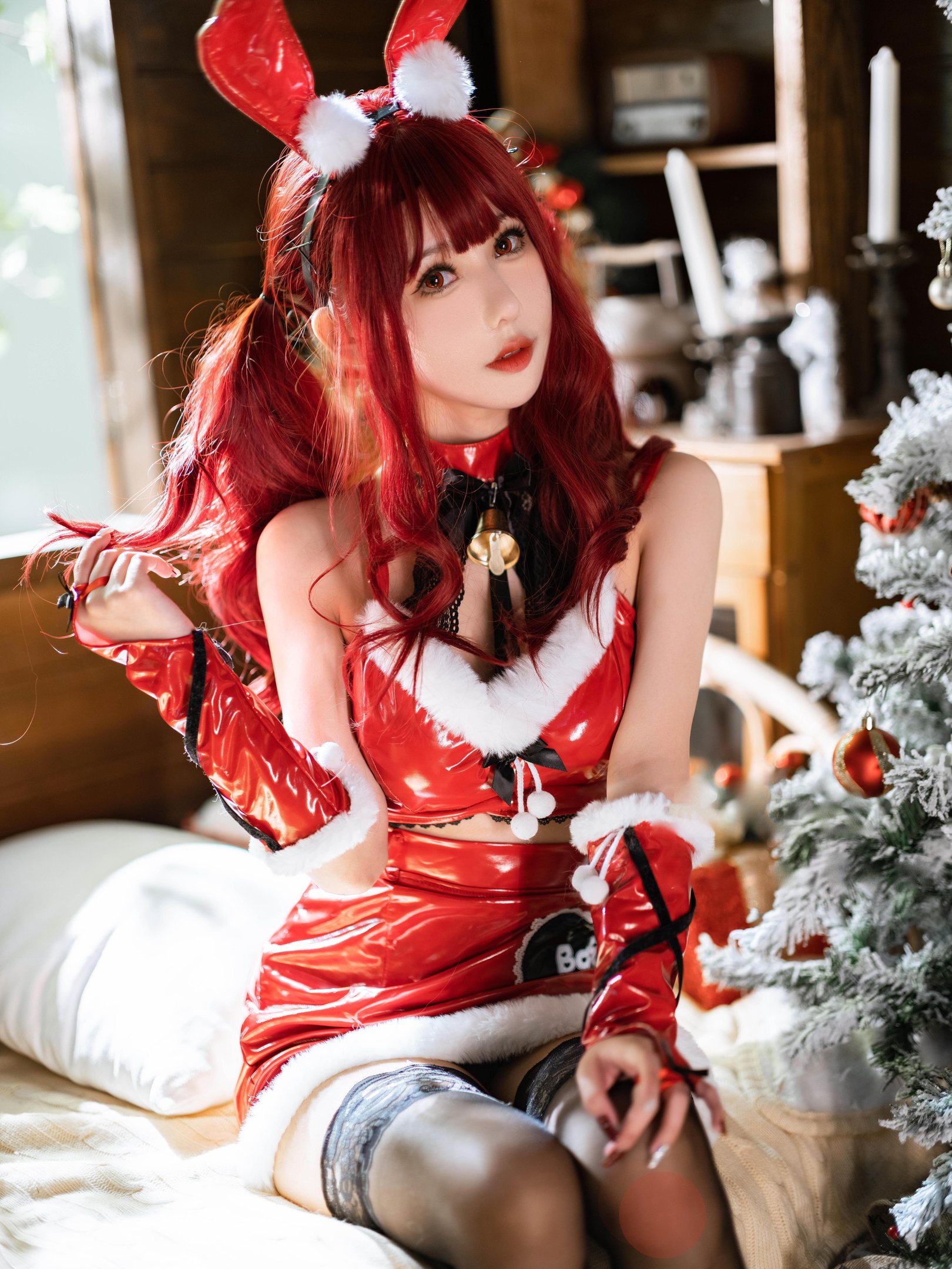 costume] Tiên Nữ Nguyệt - Thỏ Giáng Sinh Đỏ: Người Mẫu Thỏ Nữ Thực Tế, Trang Phục Đỏ, Tất Đen Cao Gót, Vẻ Đẹp Quyến Rũ 32P