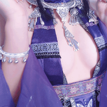 [cosplay] 日奈娇 - 苗疆巫女：真人写实国风幻想巫女造型 银饰头冠与民族服饰 贴身巫女装曲线展现 黑丝长腿神秘氛围 典藏写真156P＋视频6V