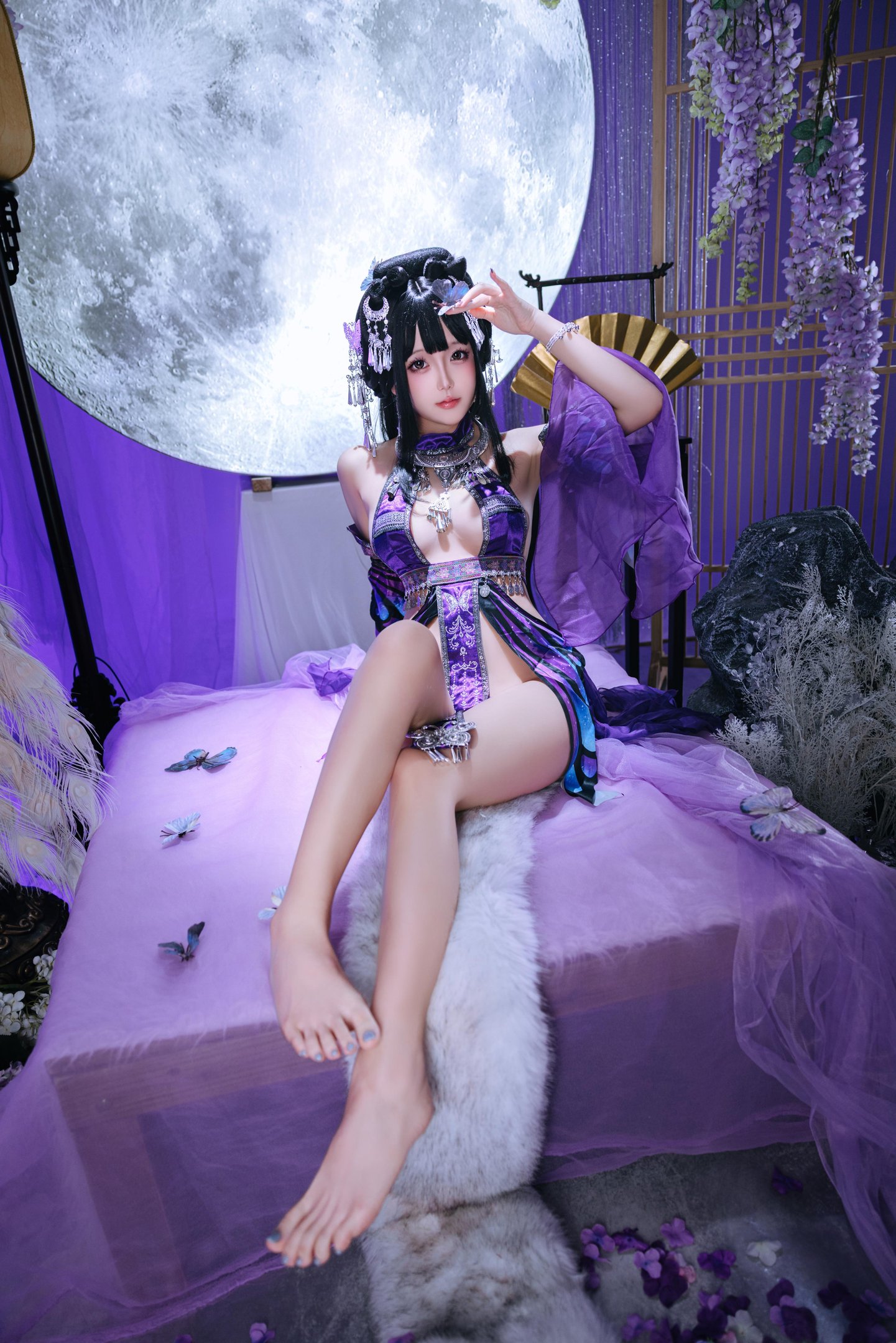 [cosplay] 日奈娇 - 苗疆巫女：真人写实国风幻想巫女造型 银饰头冠与民族服饰 贴身巫女装曲线展现 黑丝长腿神秘氛围 典藏写真156P＋视频6V
