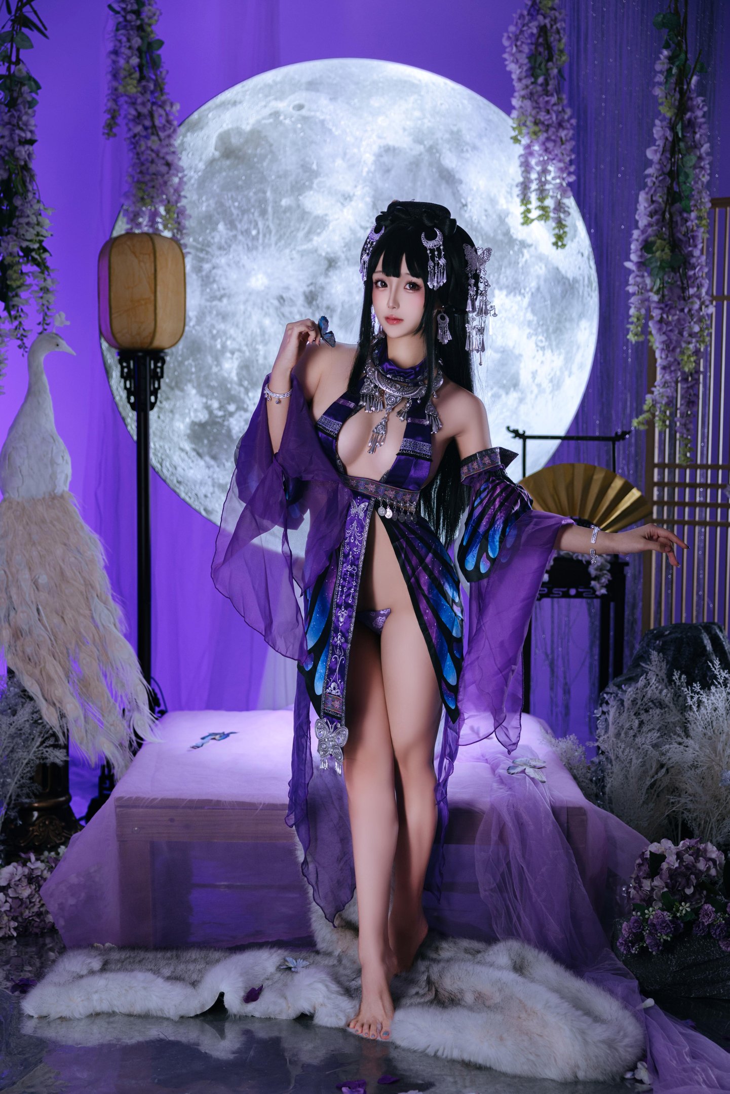 [cosplay] 日奈娇 - 苗疆巫女：真人写实国风幻想巫女造型 银饰头冠与民族服饰 贴身巫女装曲线展现 黑丝长腿神秘氛围 典藏写真156P＋视频6V