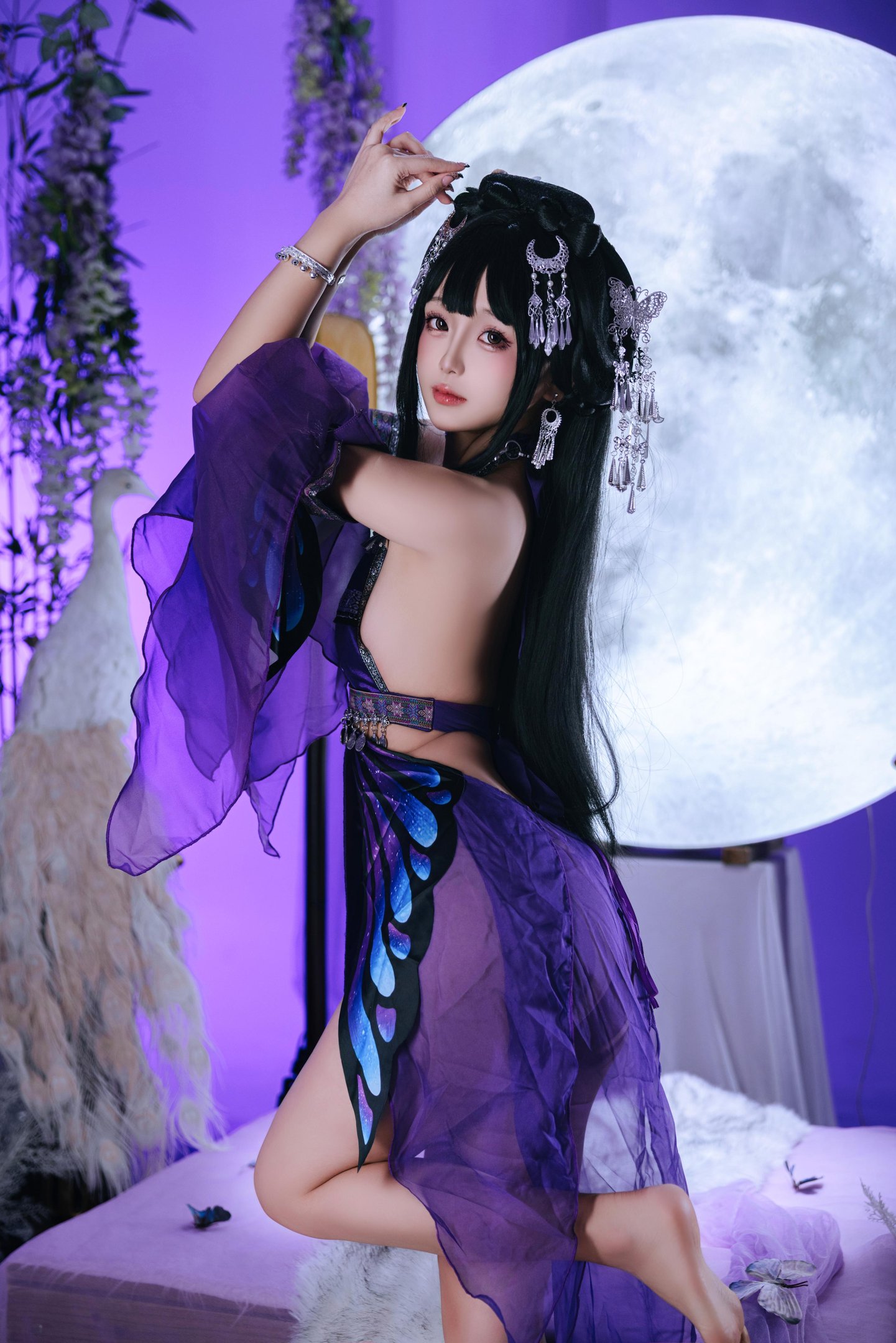 [cosplay] 日奈娇 - 苗疆巫女：真人写实国风幻想巫女造型 银饰头冠与民族服饰 贴身巫女装曲线展现 黑丝长腿神秘氛围 典藏写真156P＋视频6V