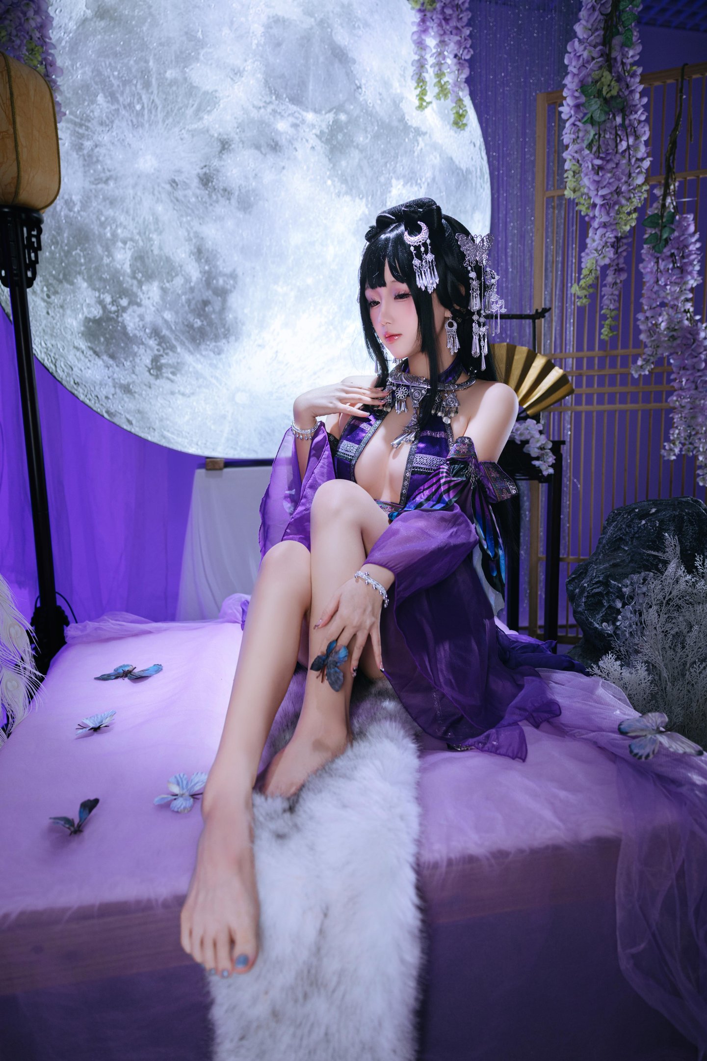 [cosplay] 日奈娇 - 苗疆巫女：真人写实国风幻想巫女造型 银饰头冠与民族服饰 贴身巫女装曲线展现 黑丝长腿神秘氛围 典藏写真156P＋视频6V