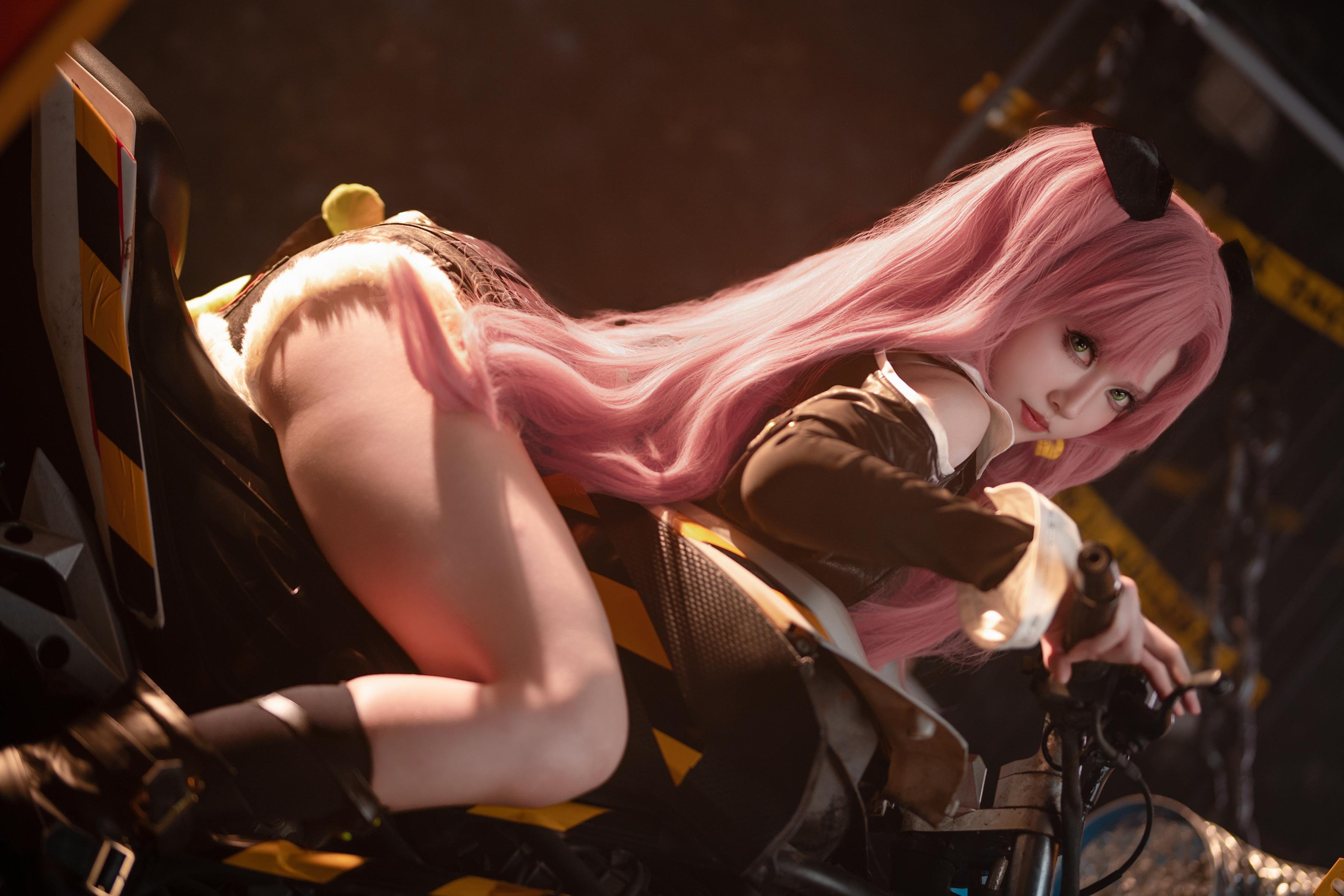 cosplay] Bangni邦尼 - [真人寫實] cos 妮可·羅賓：考古學家御姐長腿黑絲撕裂襯衫 巨乳濕身透視極致墮落無修正調教 77P
