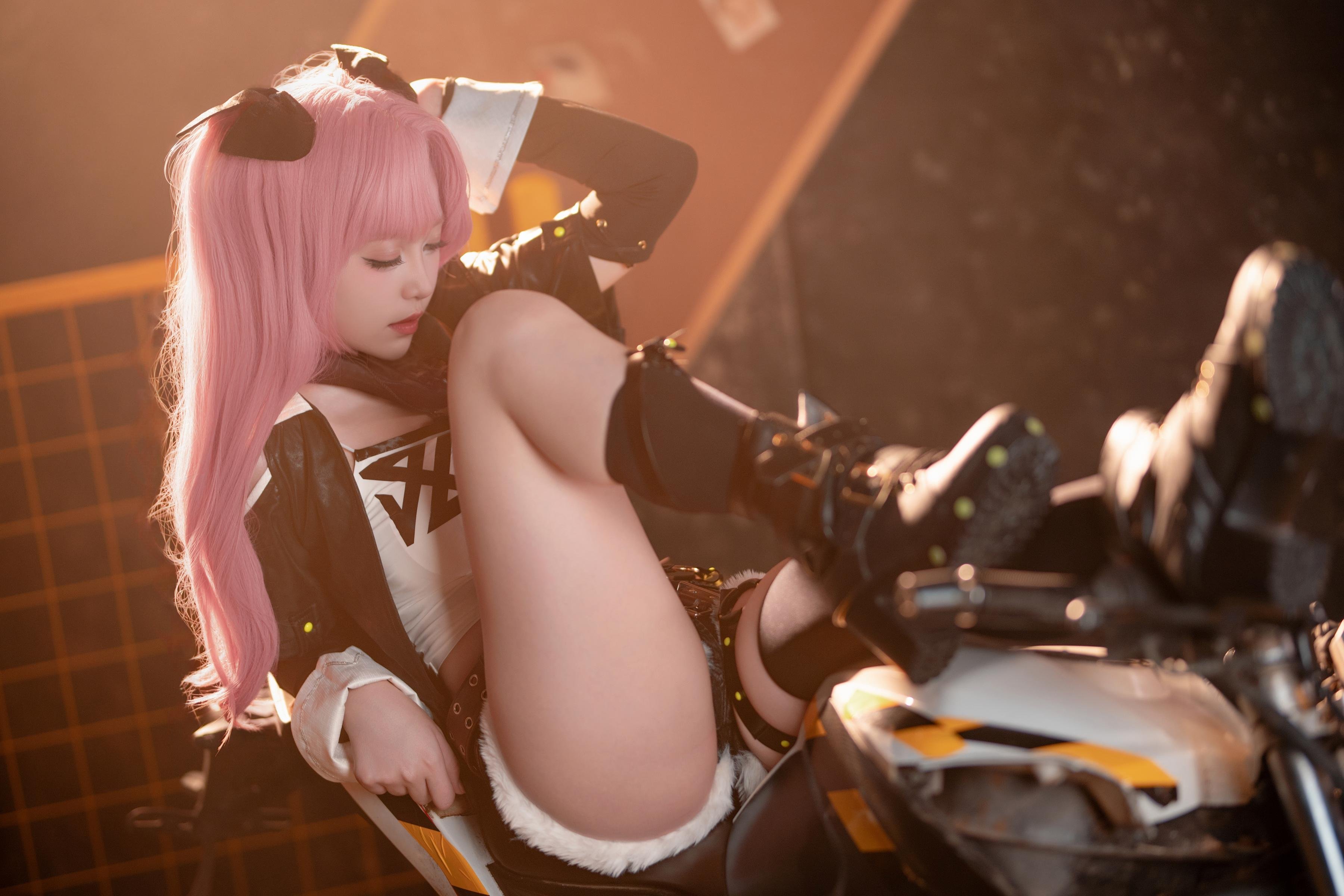 cosplay] Bangni邦尼 - [真人寫實] cos 妮可·羅賓：考古學家御姐長腿黑絲撕裂襯衫 巨乳濕身透視極致墮落無修正調教 77P