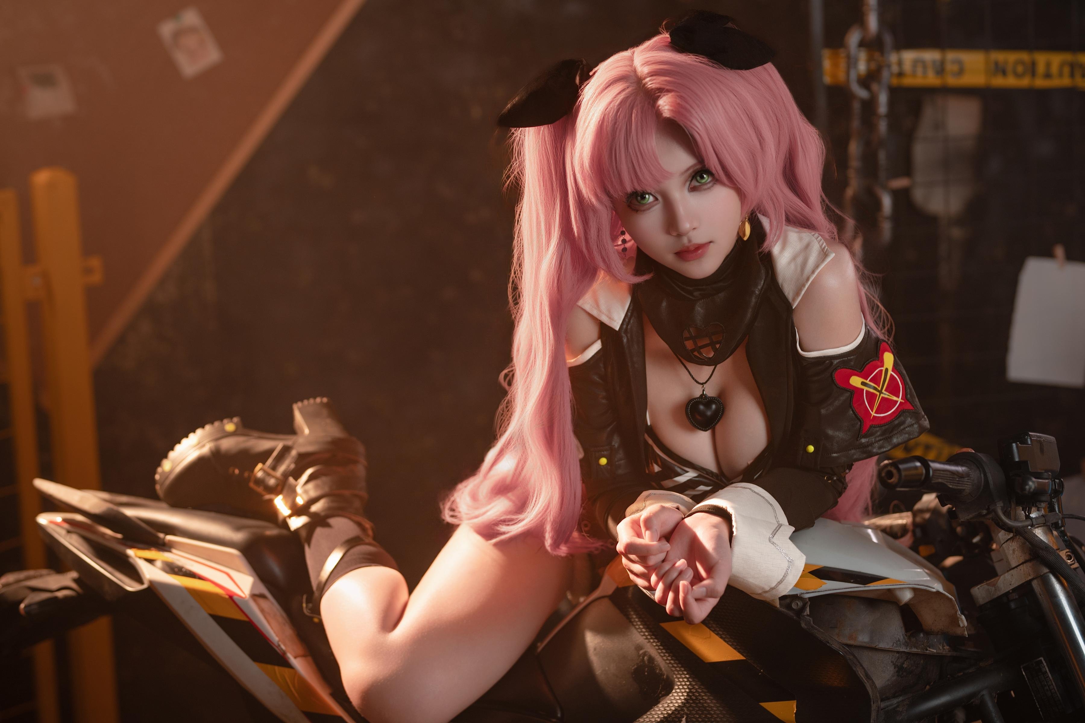 cosplay] Bangni邦尼 - [真人寫實] cos 妮可·羅賓：考古學家御姐長腿黑絲撕裂襯衫 巨乳濕身透視極致墮落無修正調教 77P
