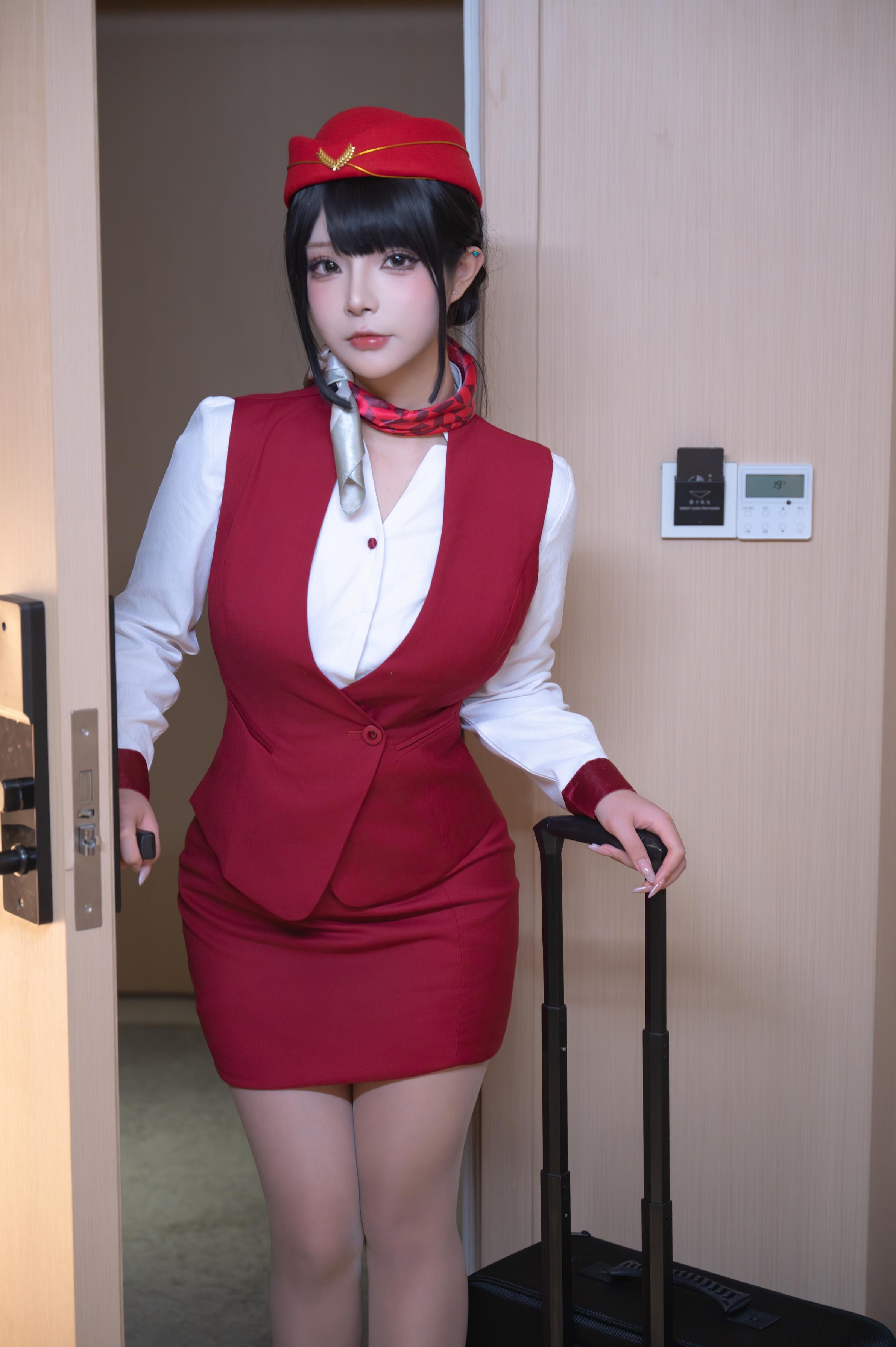 cosplay] yuuhui玉匯 - 升艙服務＋S：私房寫真與近景互動風格 服裝多變曲線展示 氛圍感拉滿的福利向合集 含寫真137P＋視頻2V